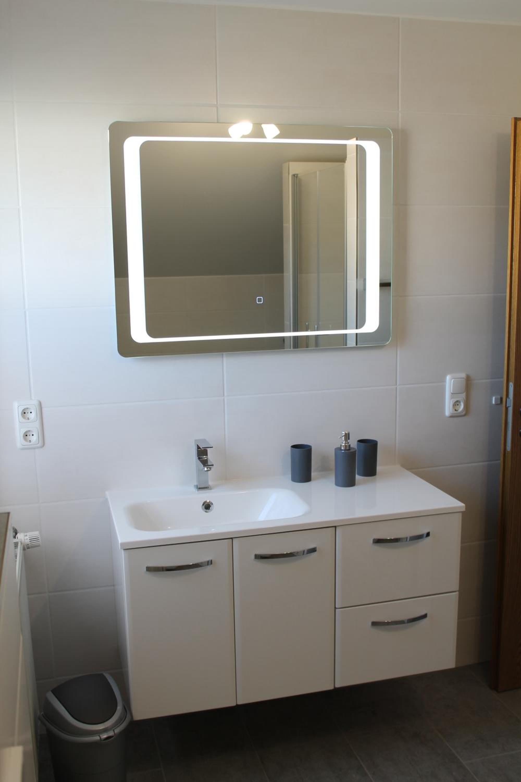 Two-Bedroom Deluxe Apartment with Balcony photo 2