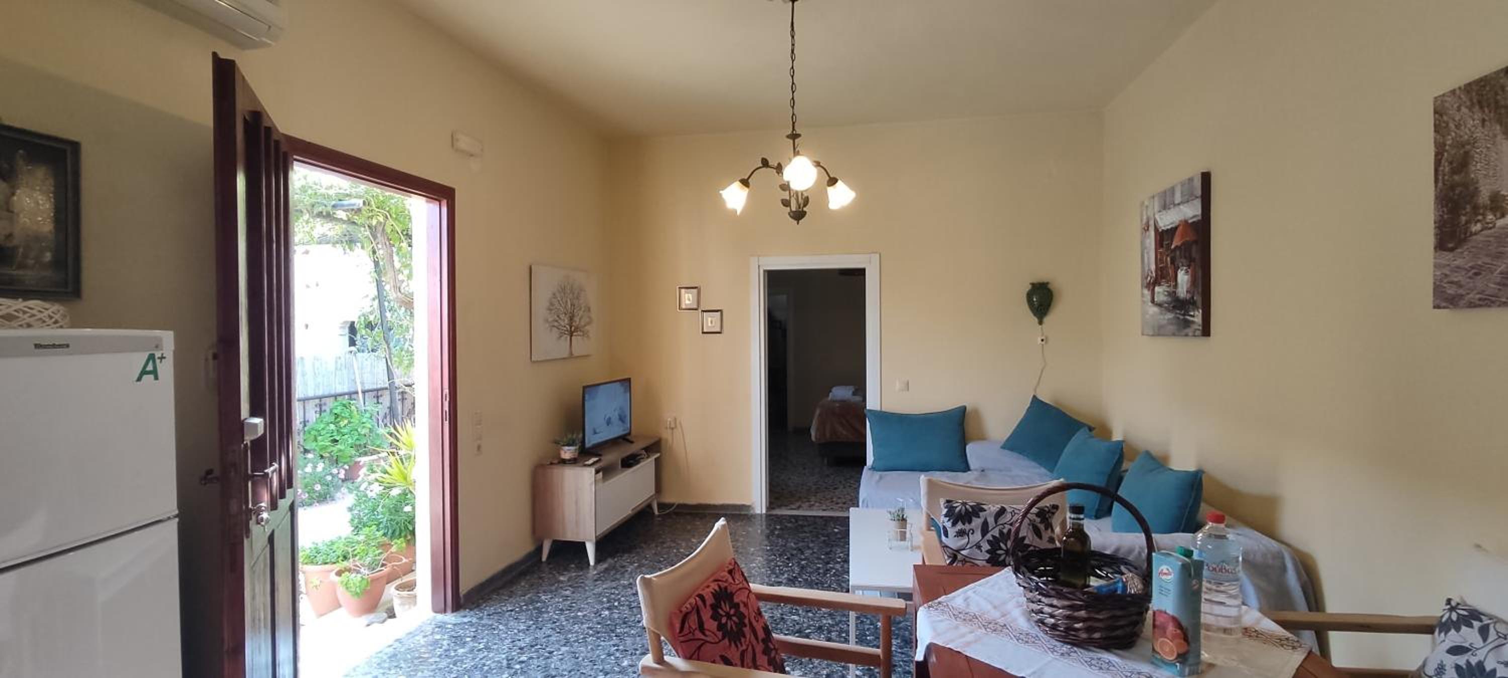 Two-Bedroom House photo 3