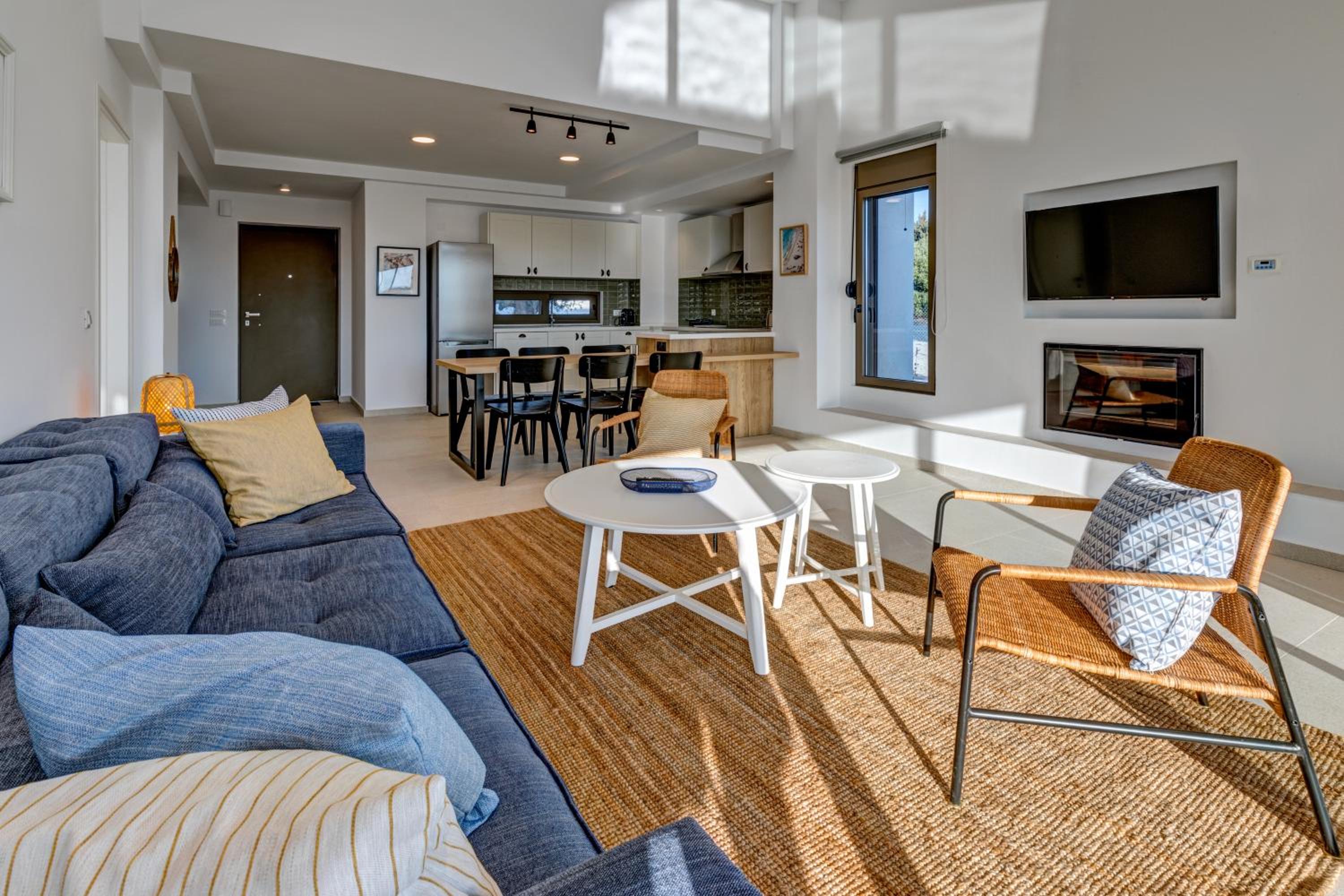 Three-Bedroom Villa photo 1
