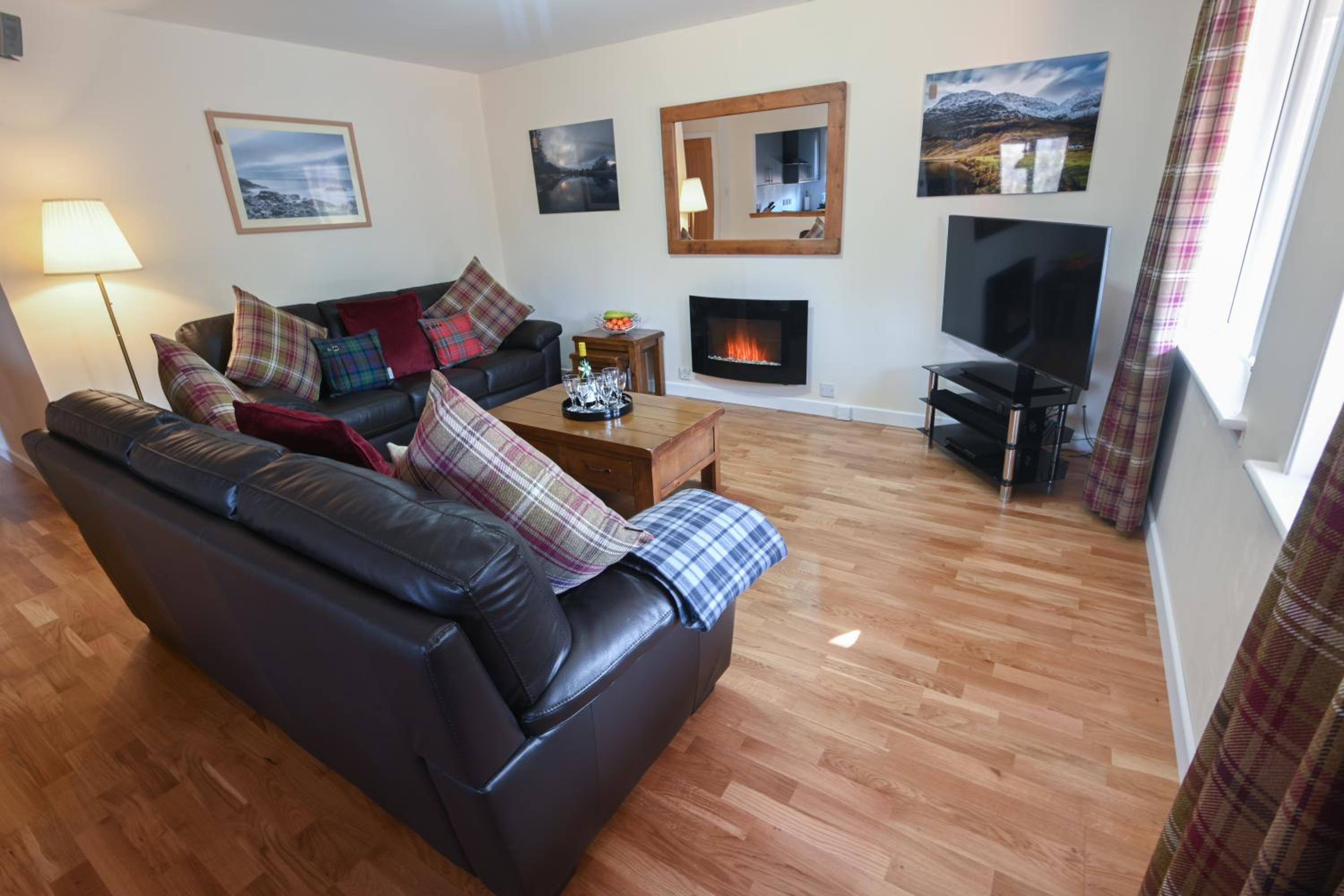 Three-Bedroom Lodge - Photo 39
