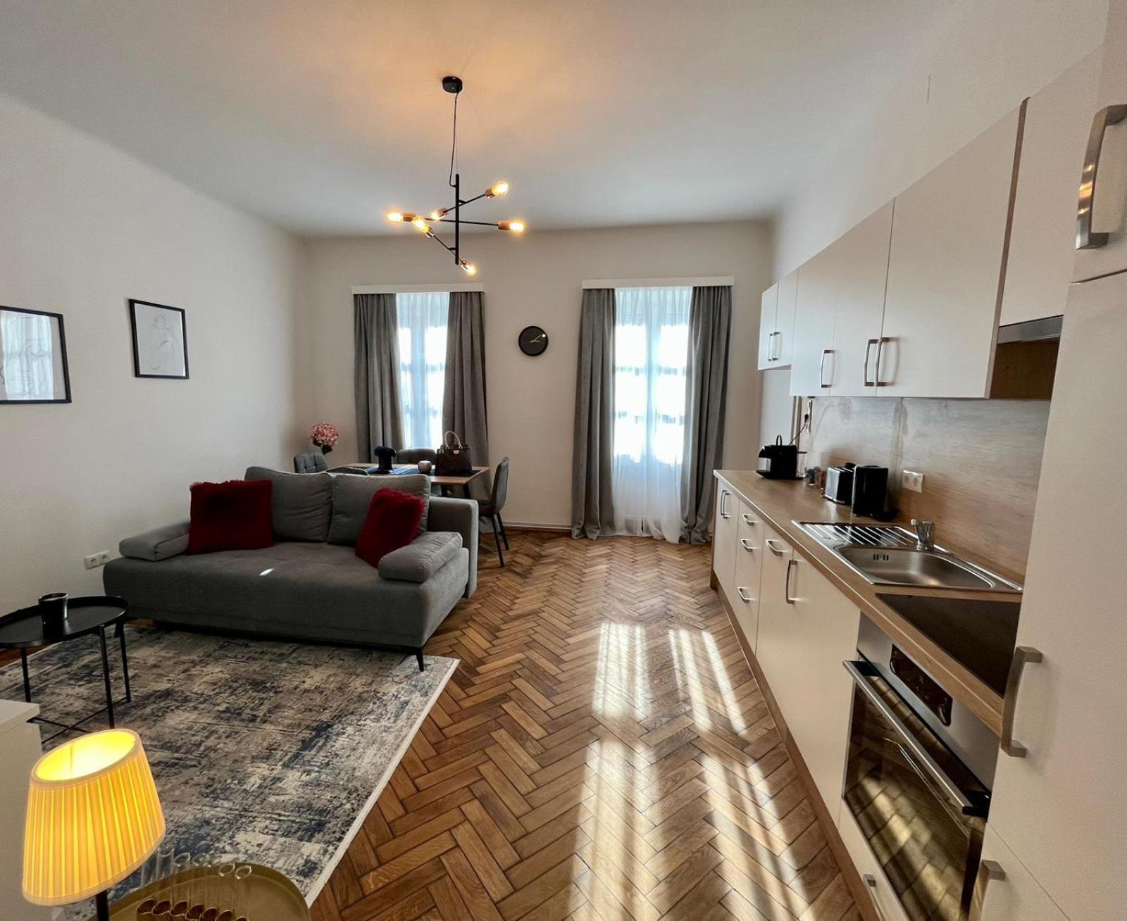 Apartment TOP 12