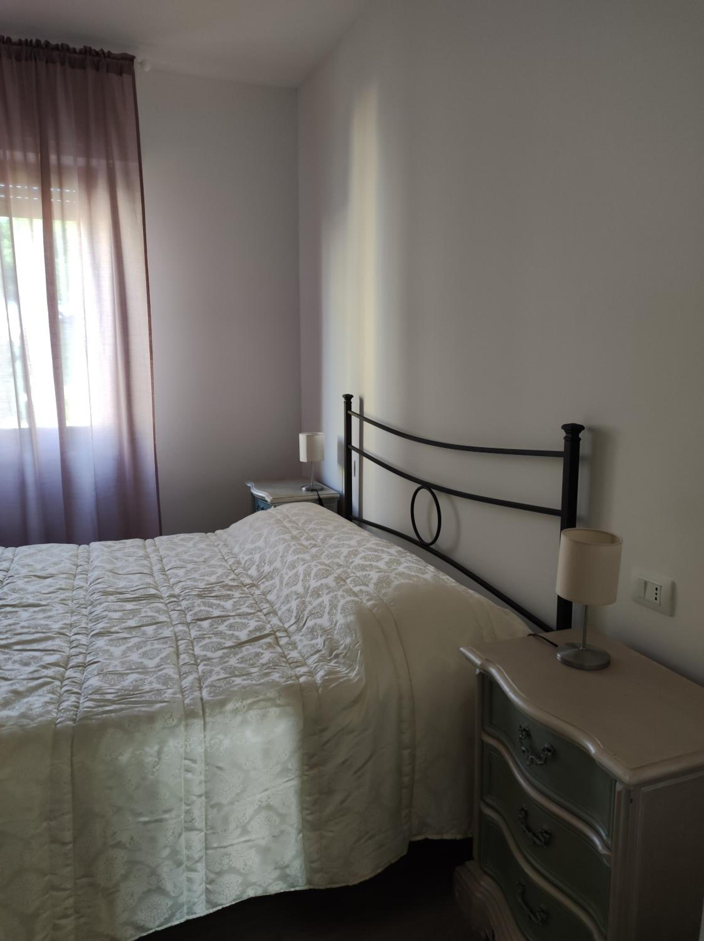 One-Bedroom Apartment - Photo 13
