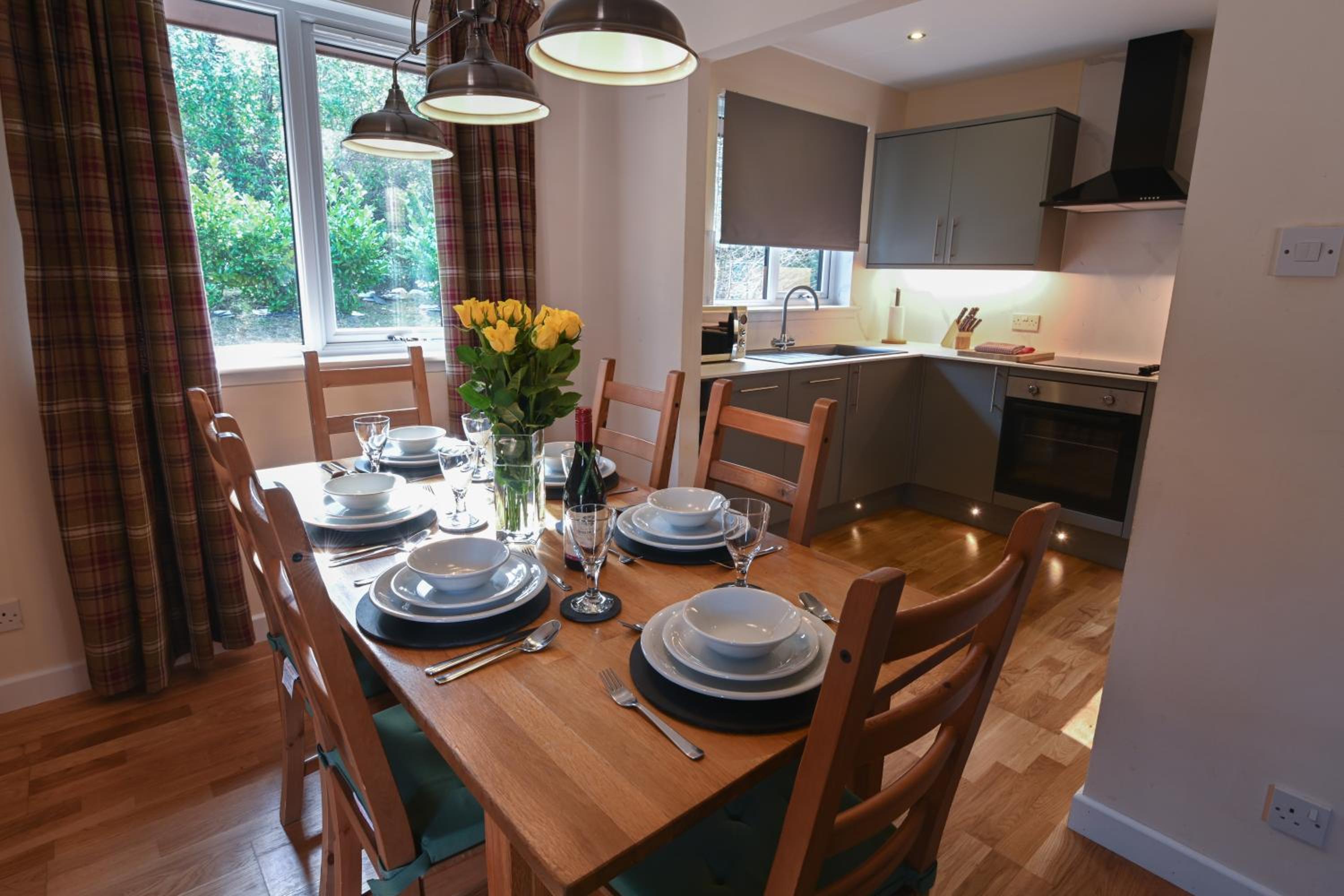 Three-Bedroom Lodge - Photo 6