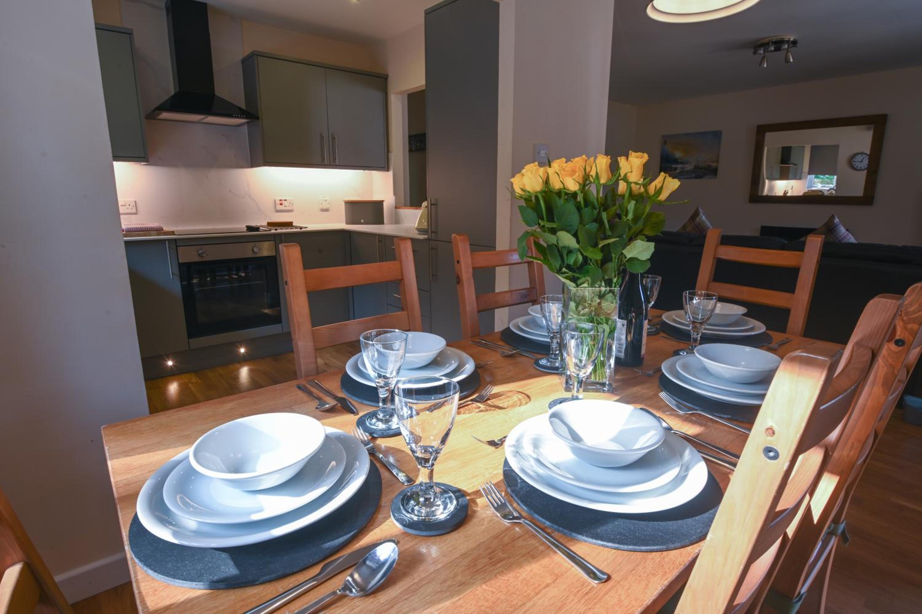 Three-Bedroom Lodge - Photo 8