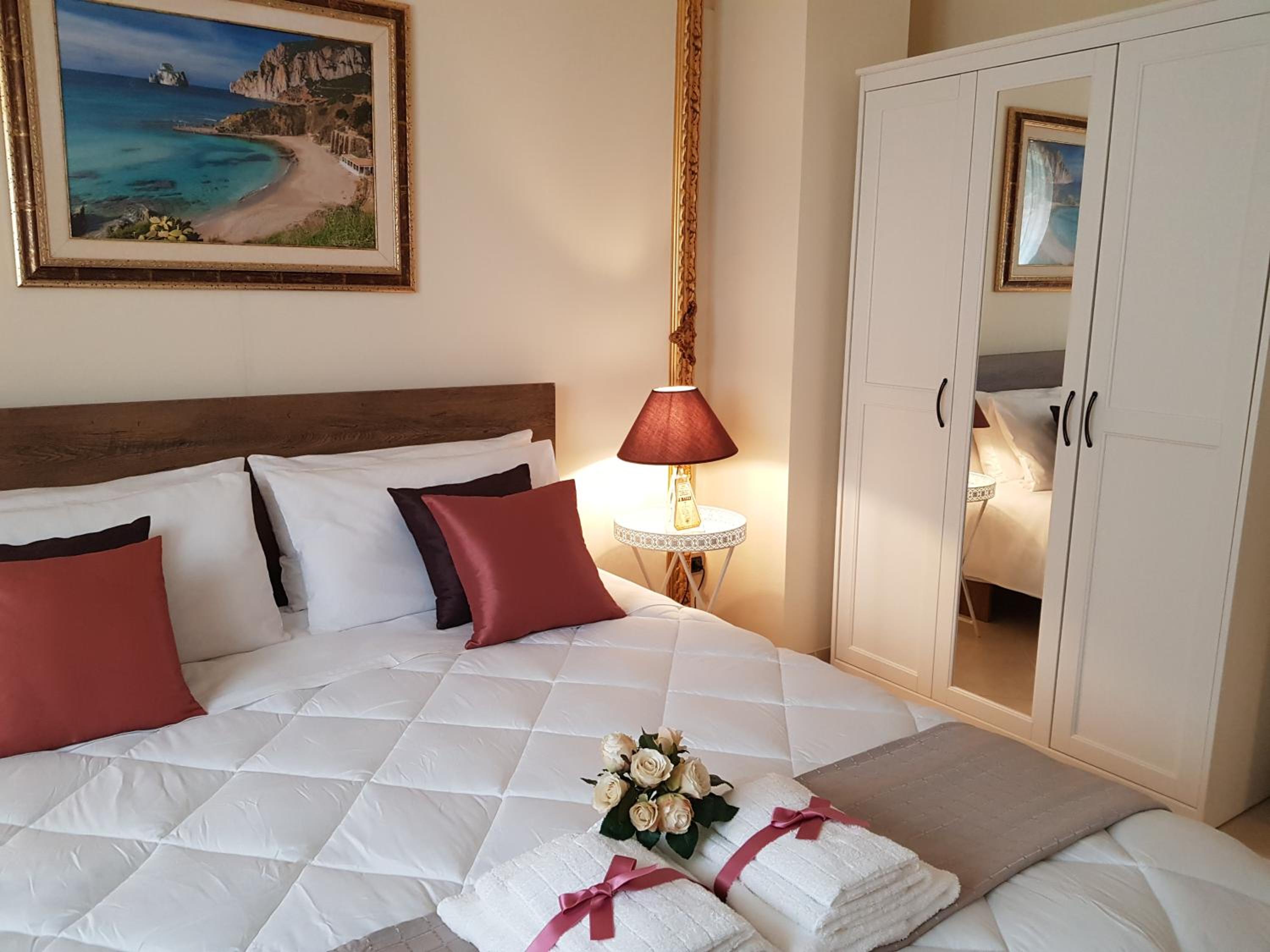 Superior Double Room with Internal Private Bathroom - Photo 1