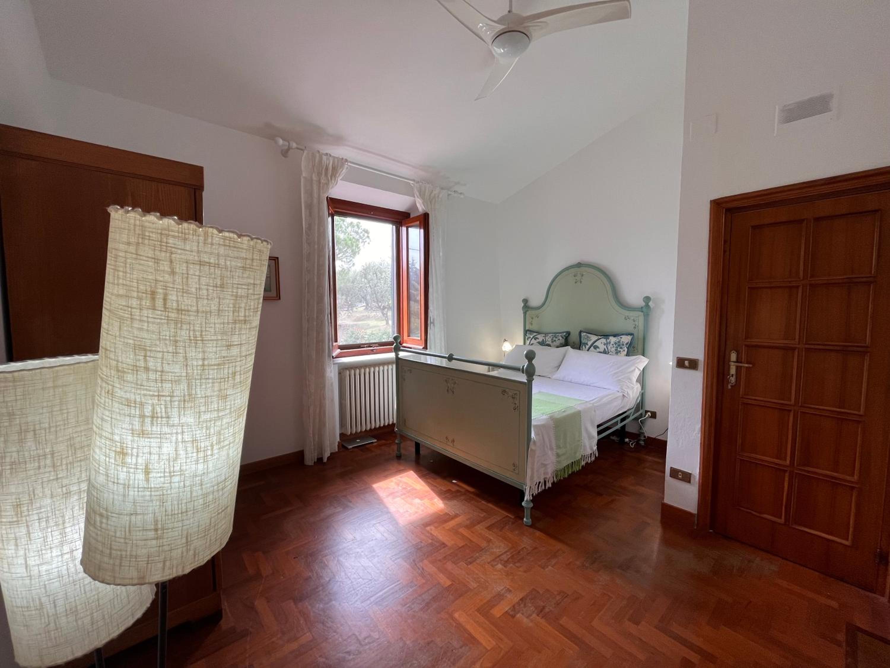 Double Room with Private External Bathroom photo 2