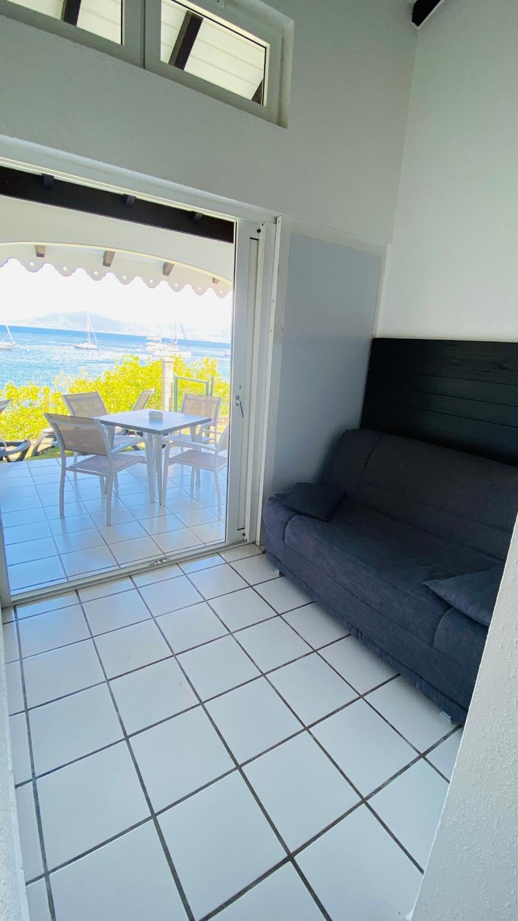 Family Room (2 Adults + 2 Children) photo 2