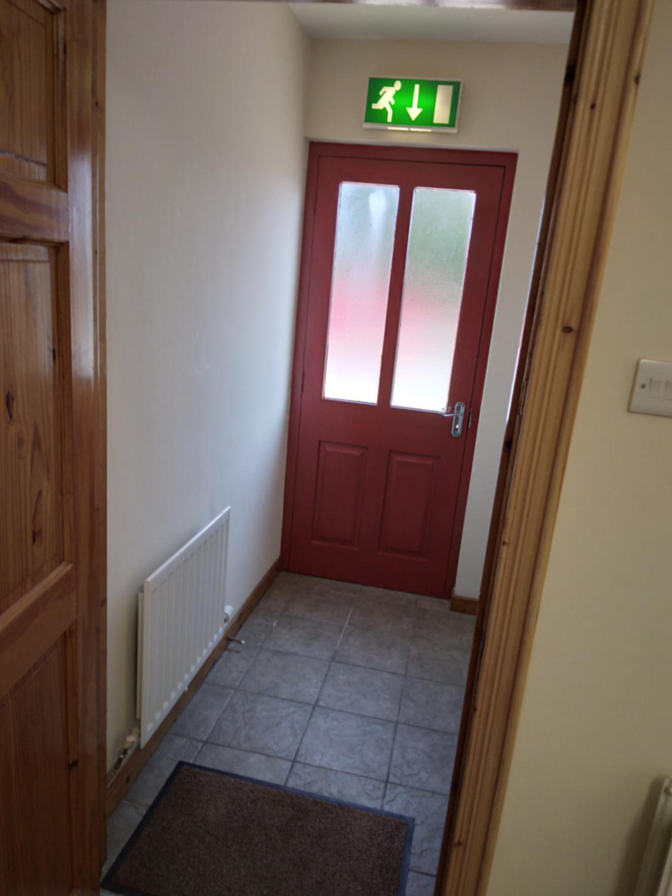 One-Bedroom Apartment - Photo 11