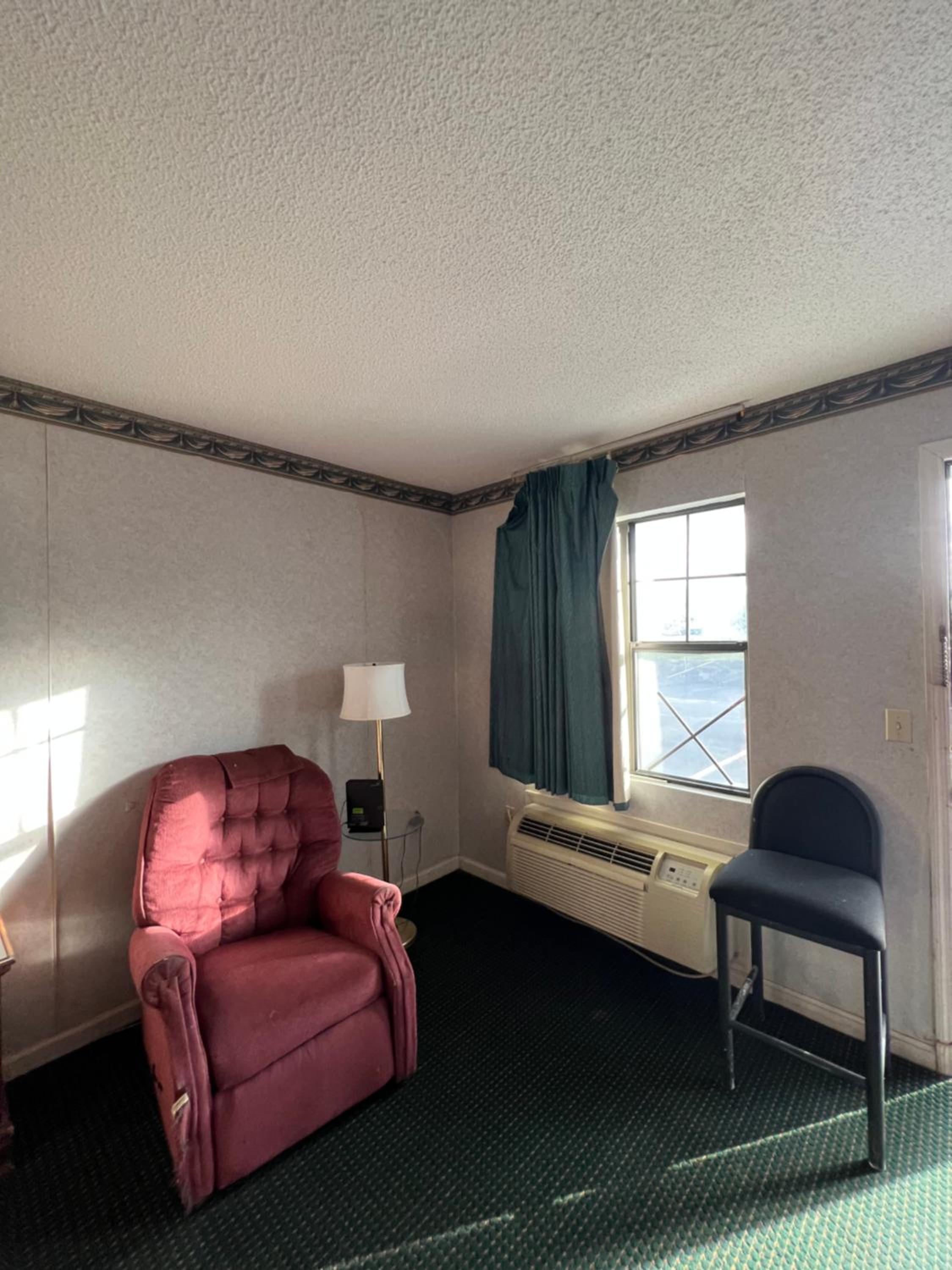 King Room - Disability Access photo 2