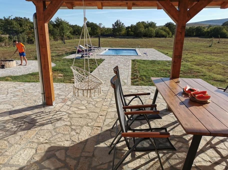 Villa with Private Pool - Photo 16