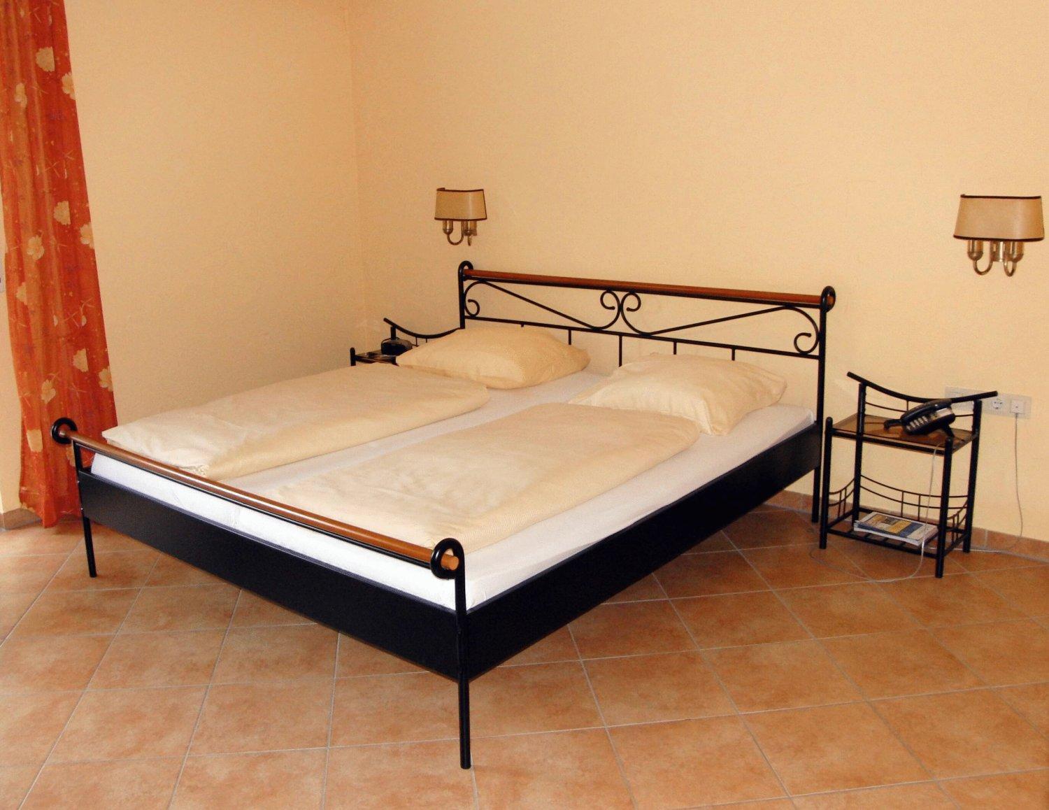 Double Room - Photo 2