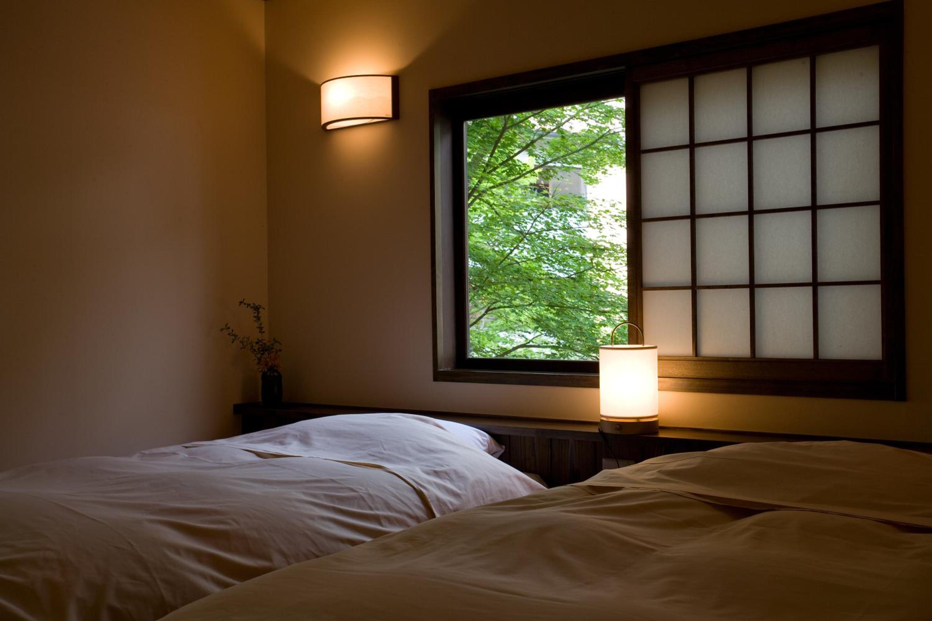 Standard Twin Room with Shared Bathroom