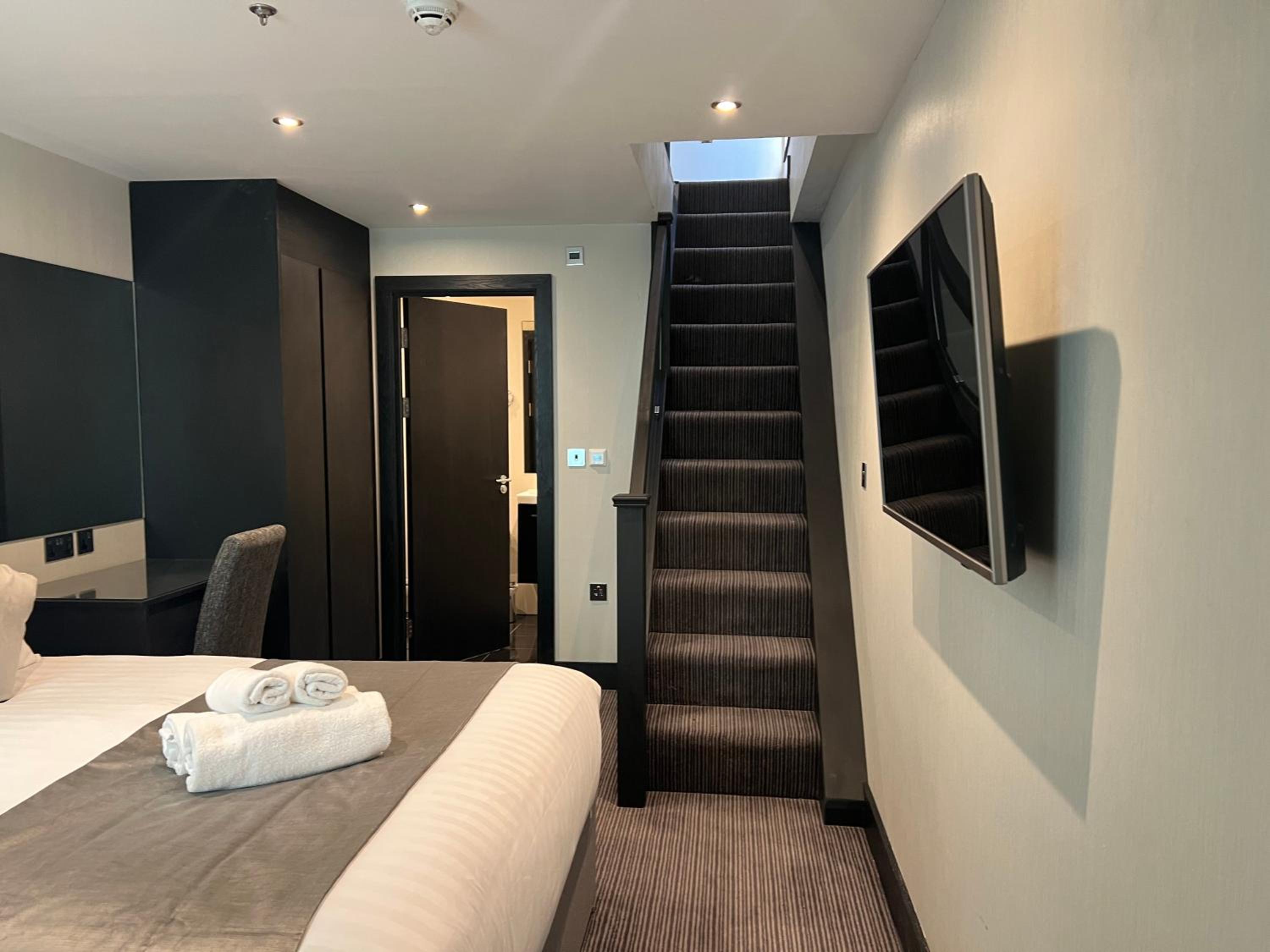 Executive Suite photo 2