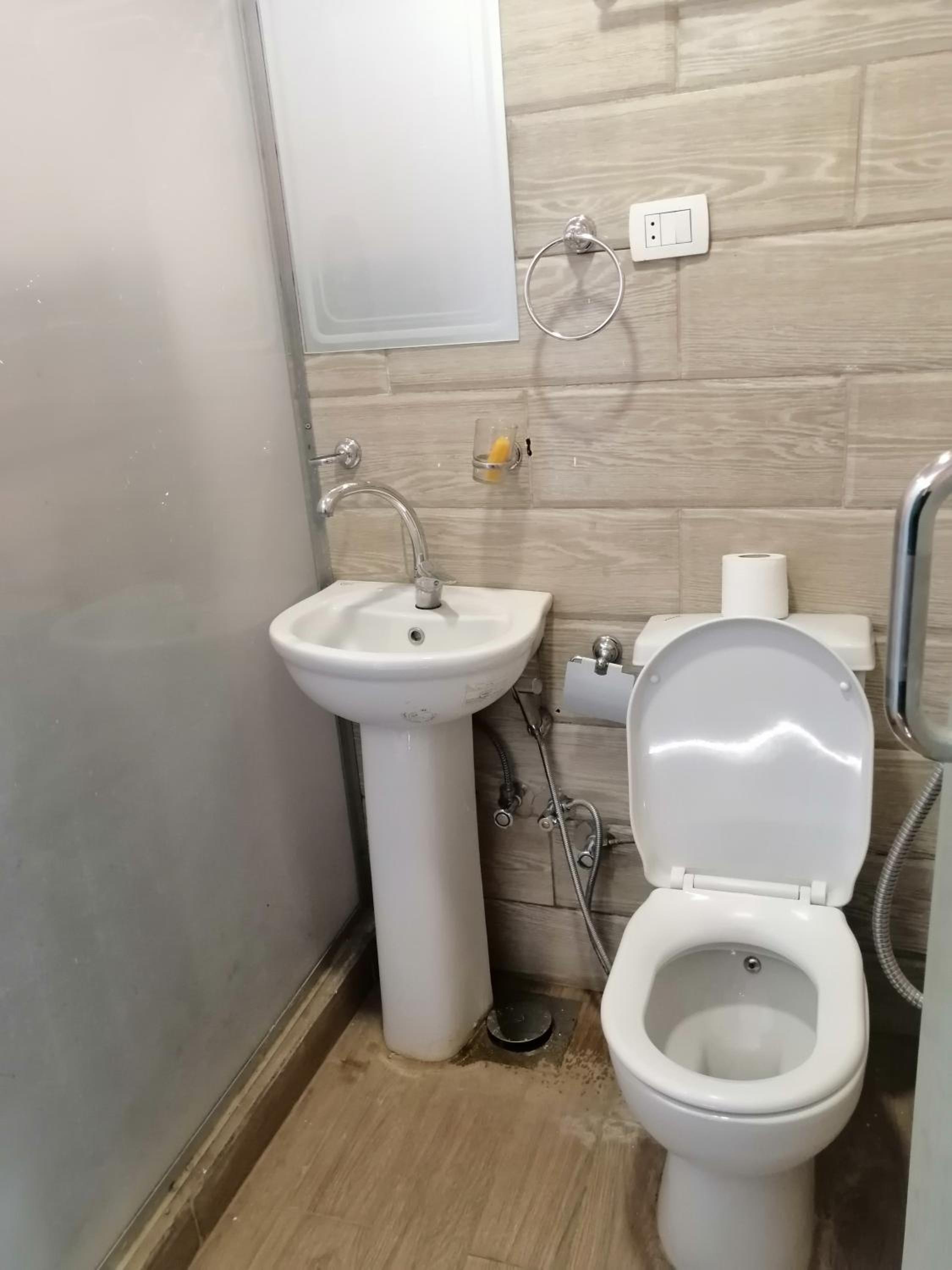 Standard Double or Twin Room - Photo 3