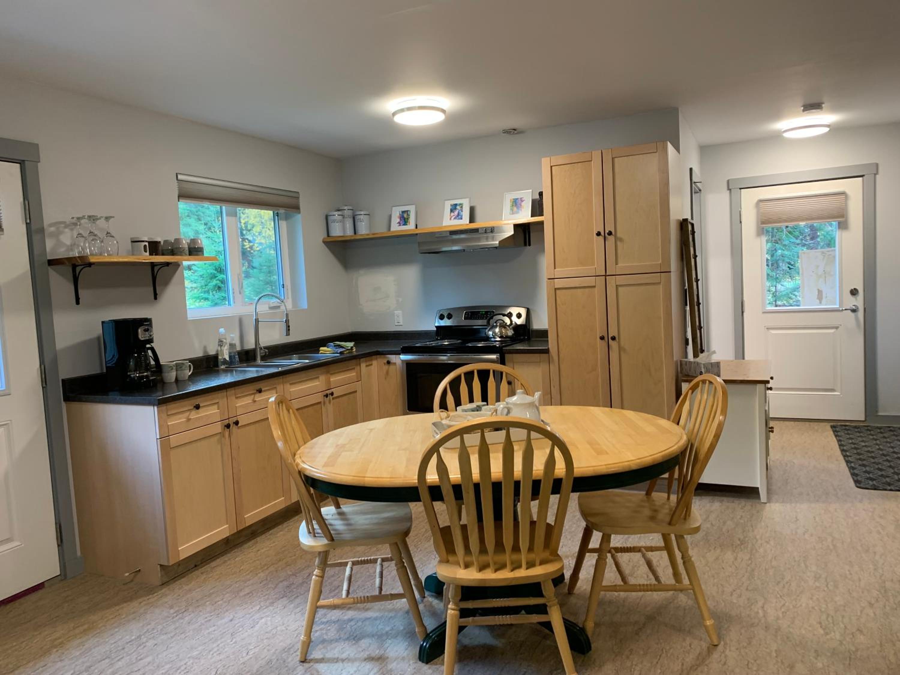 Two Bedroom Cabin - Photo 3