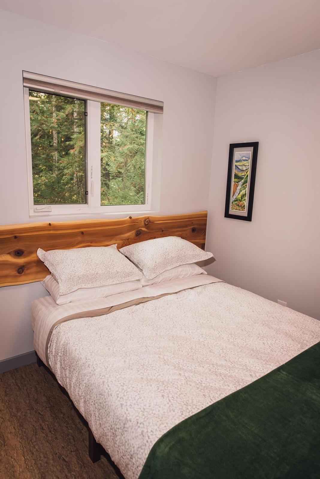 Two Bedroom Cabin - Photo 7
