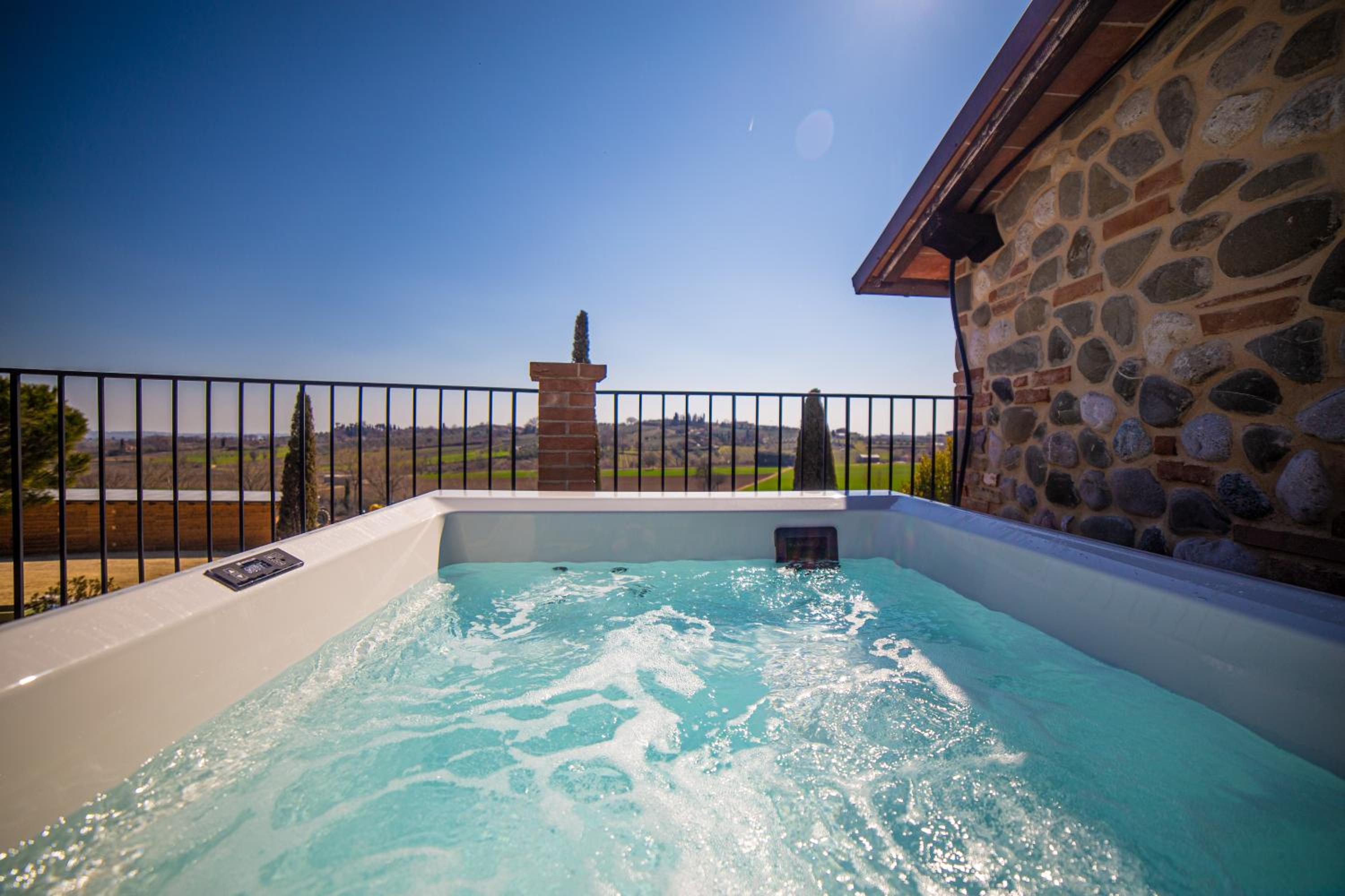 Superior Villa with private Jacuzzi - Photo 17