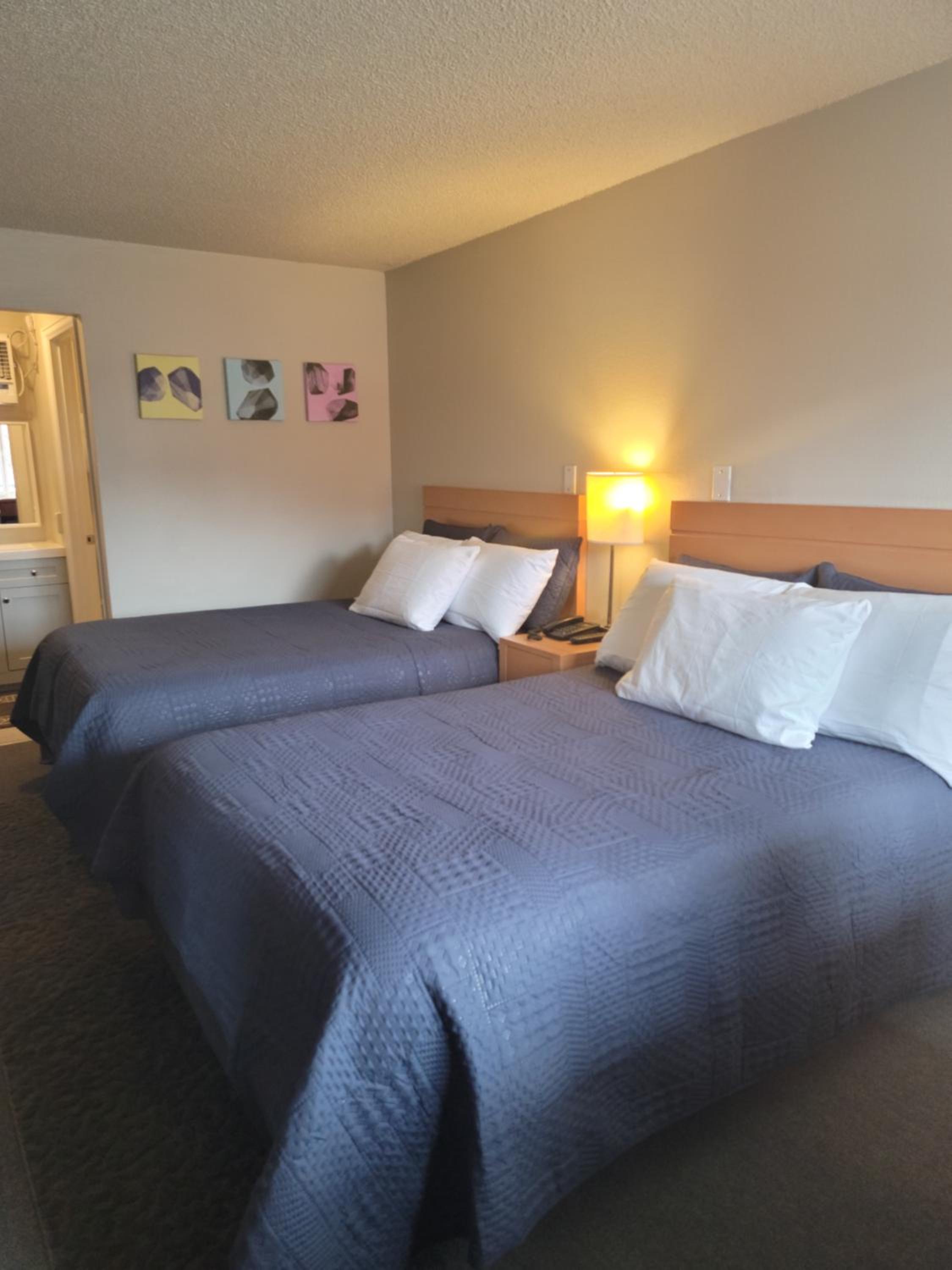 Budget Double Room photo 2
