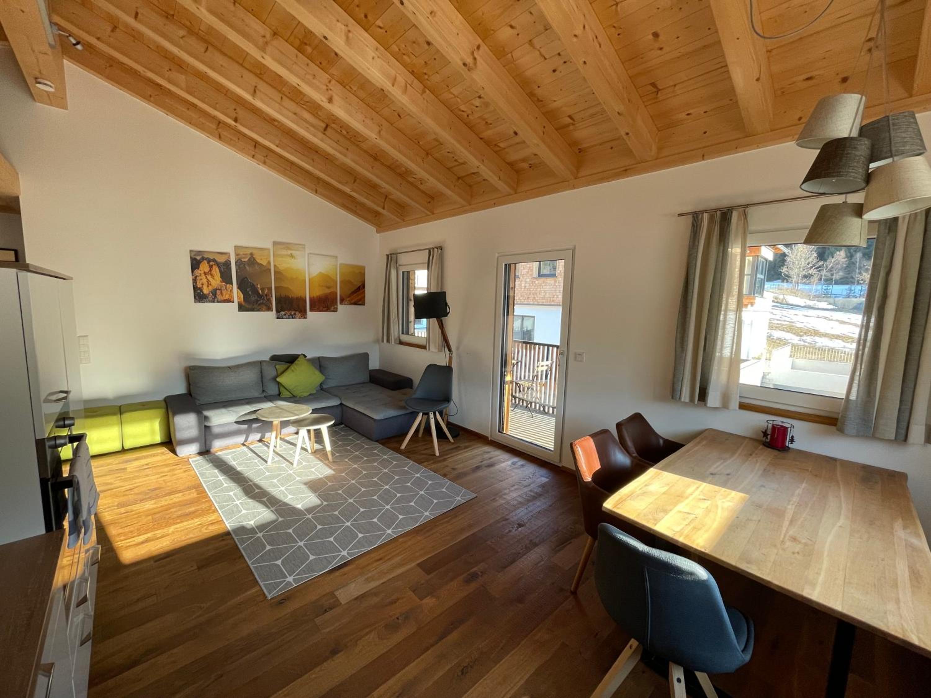 Apartment with Balcony photo 1