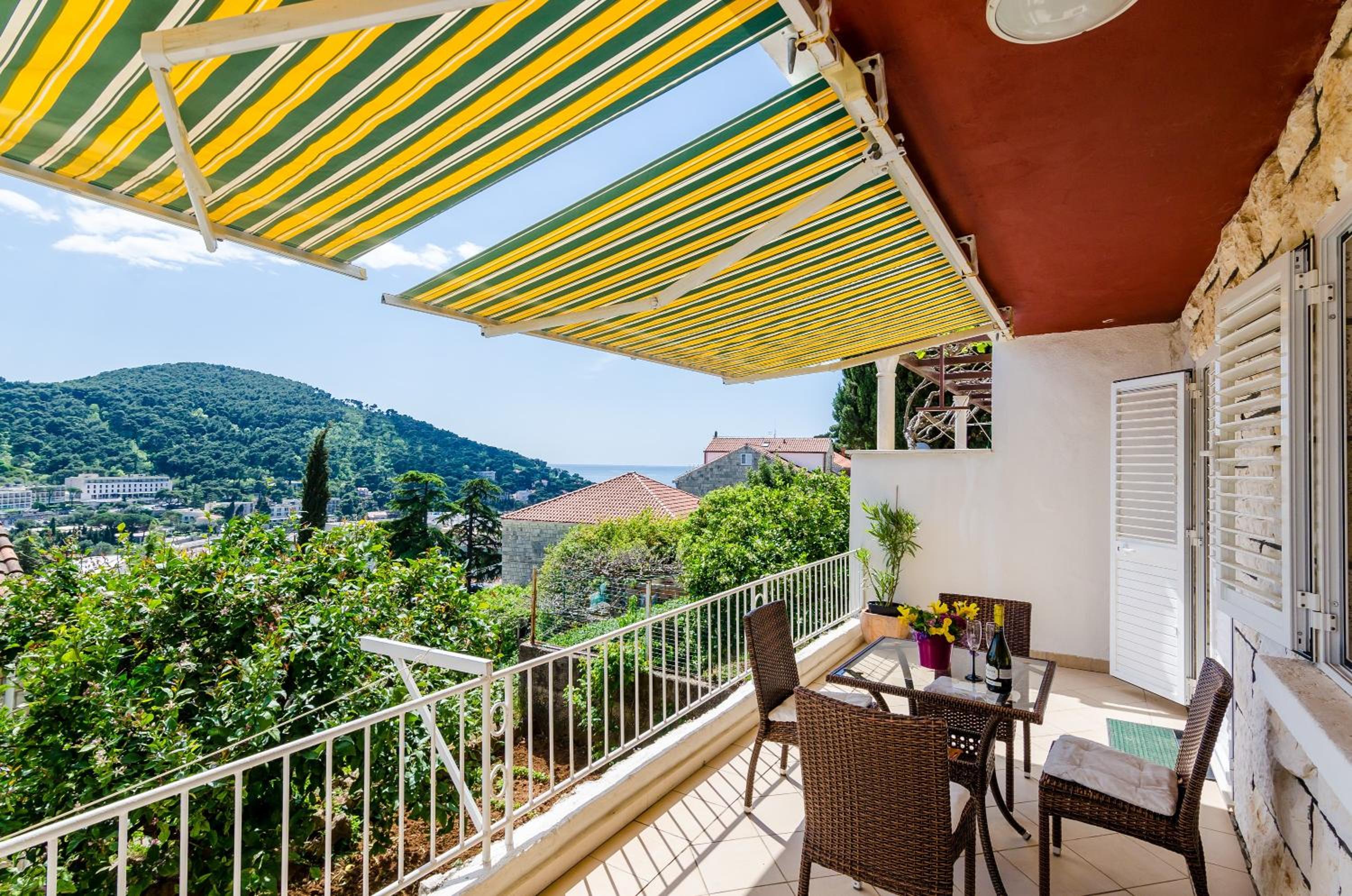 Superior Two-Bedroom Apartment with Terrace and Sea View