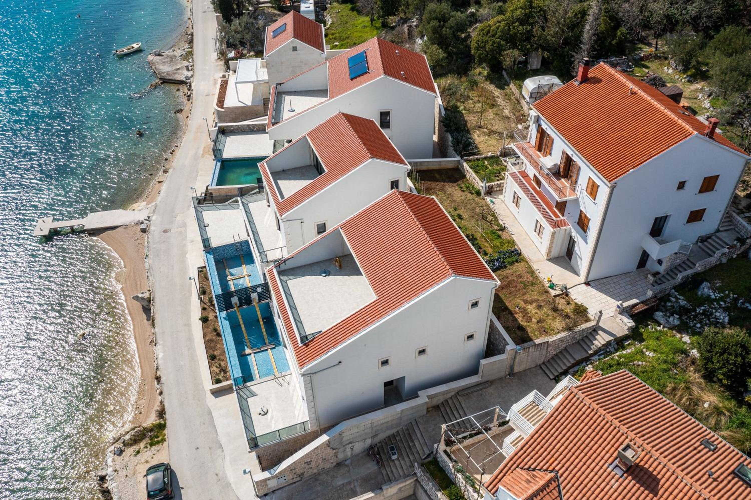 Three Bedroom Apartment with Balcony and Sea View photo 3