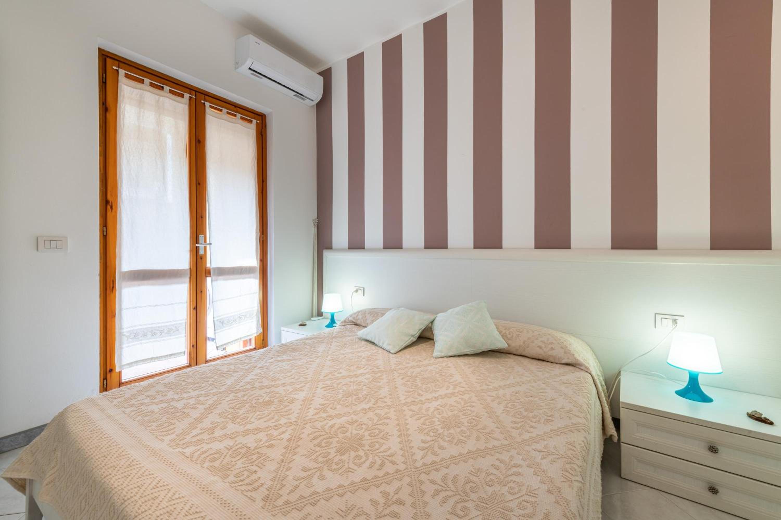 Superior One-Bedroom Apartment