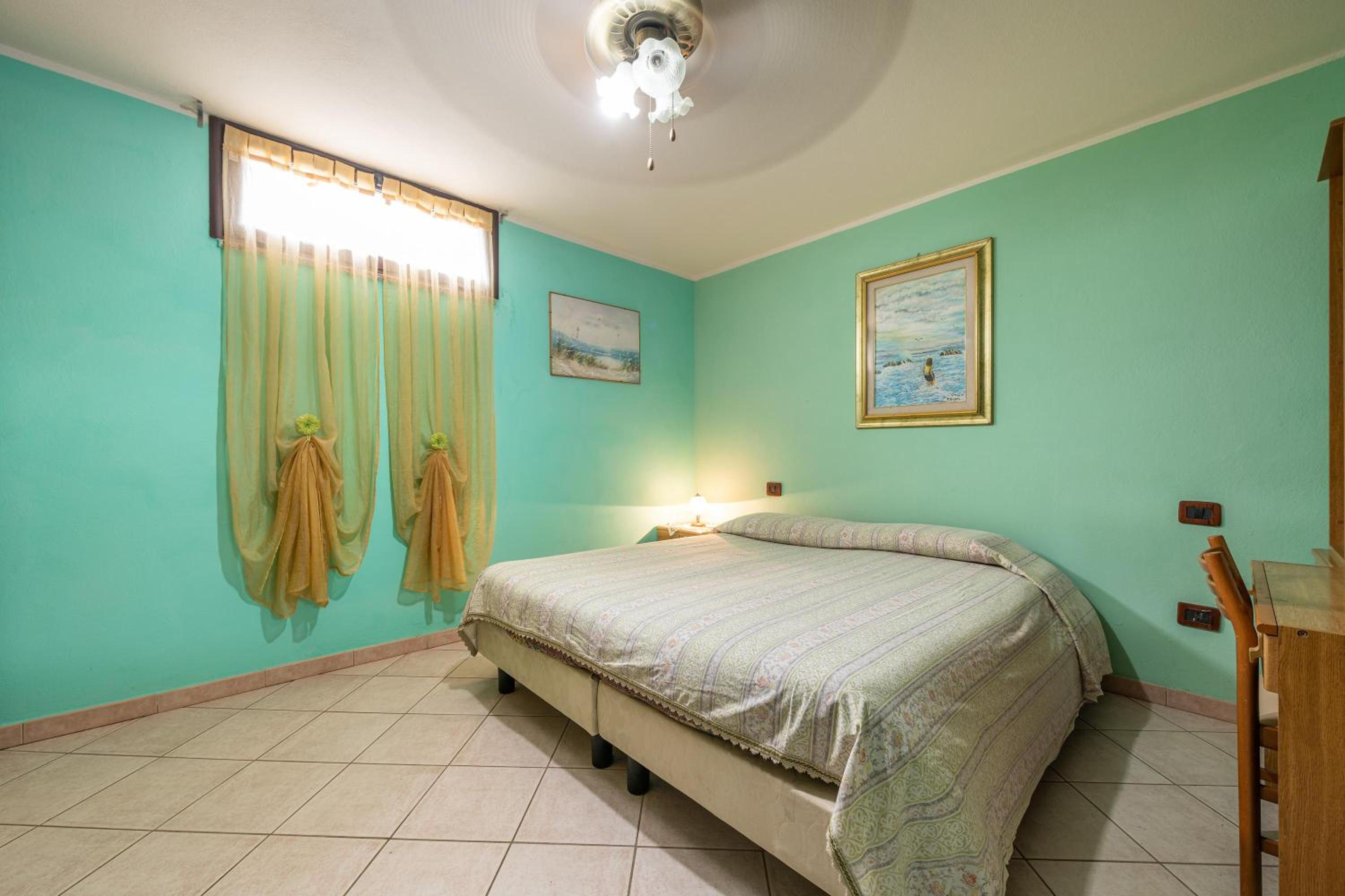 Superior One-Bedroom Apartment