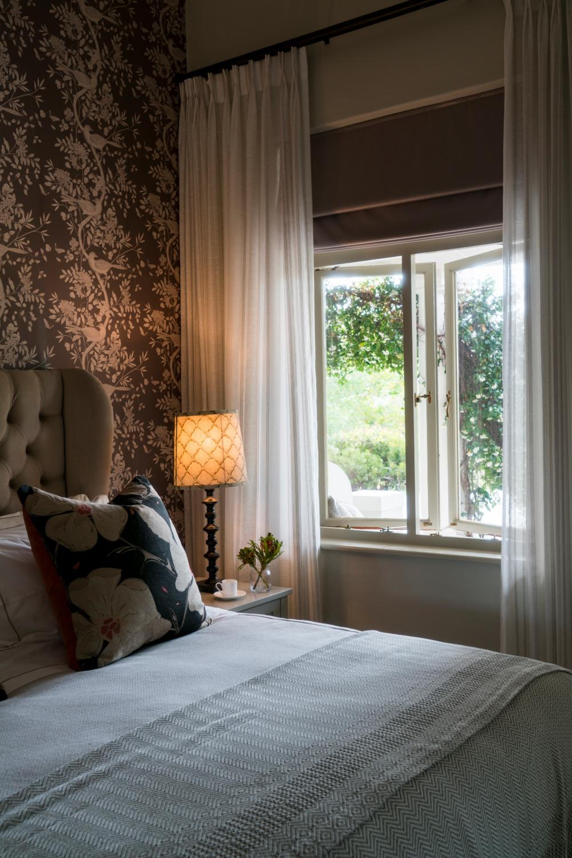 Deluxe King Room photo 3