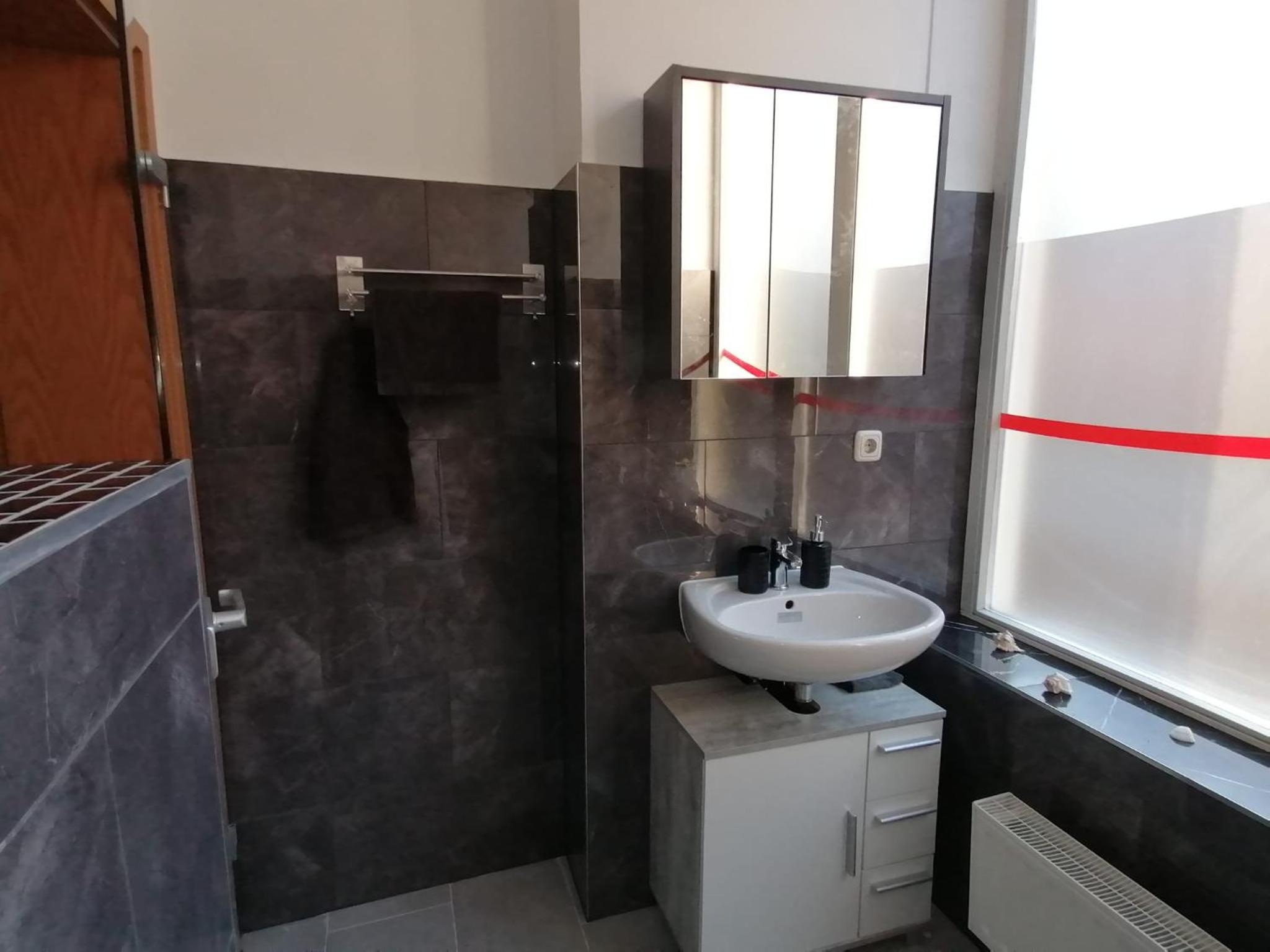 Two-Bedroom Apartment - Photo 3