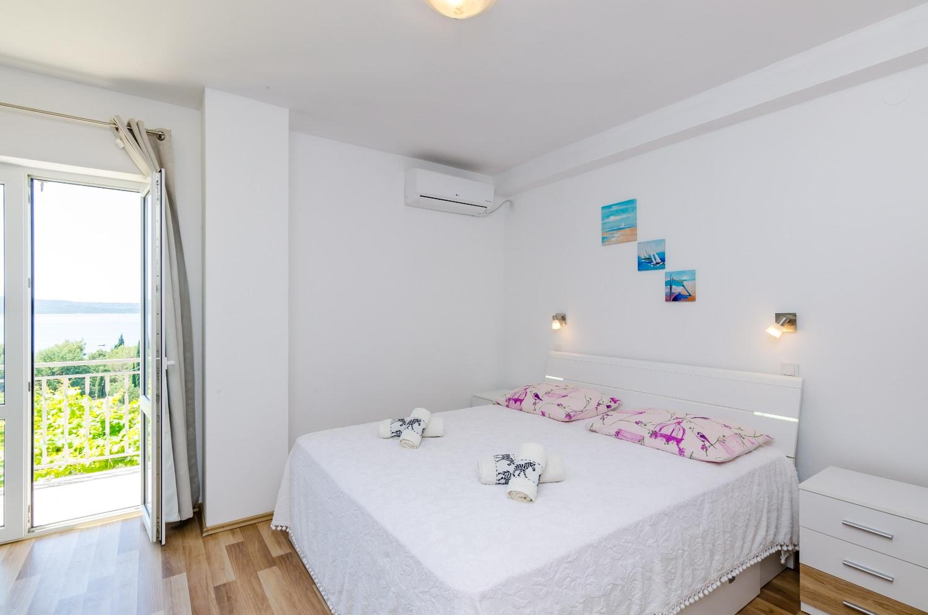 Premium Studio Apartment with Balcony and Sea View  photo 1