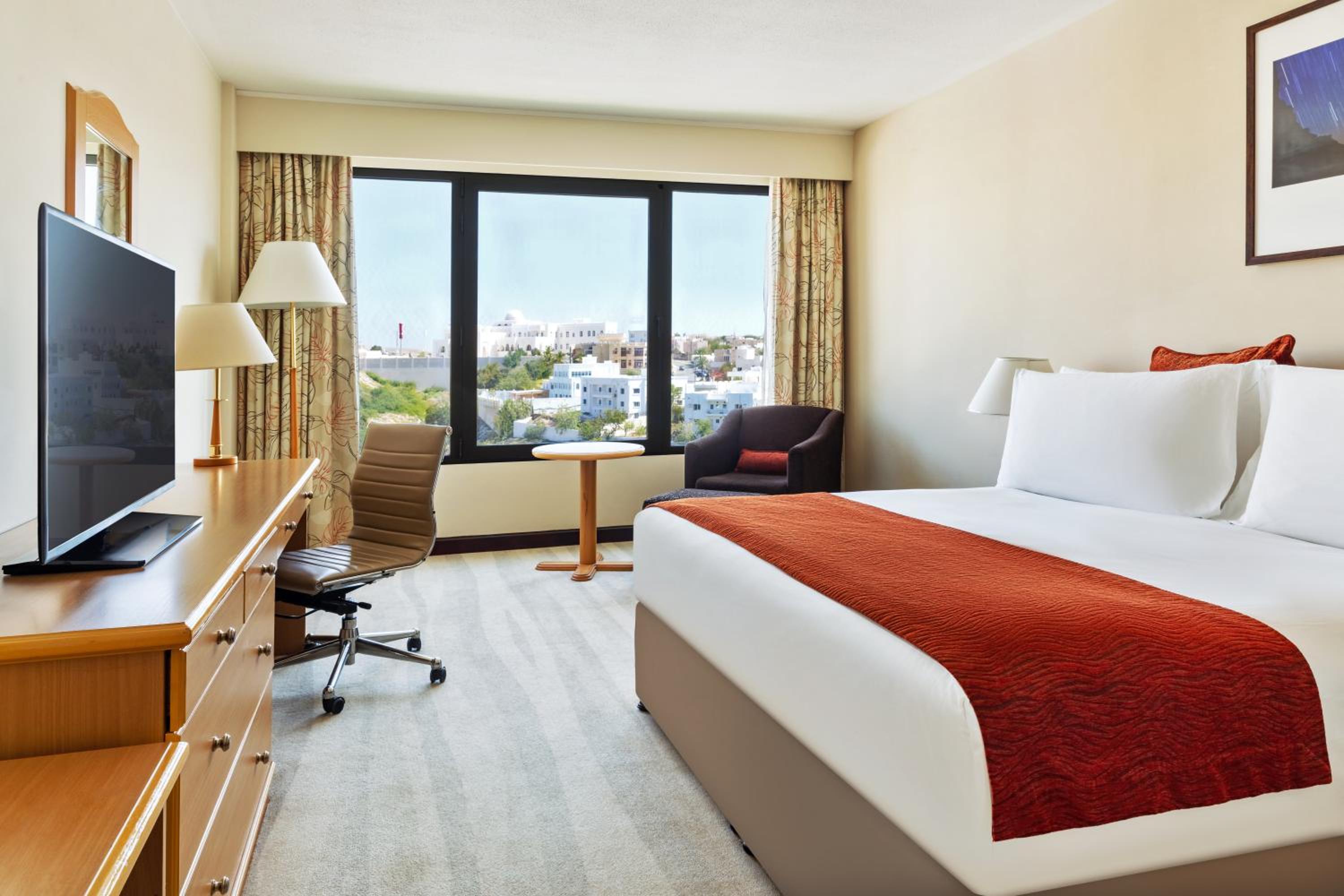 King Room with City View - Photo 1