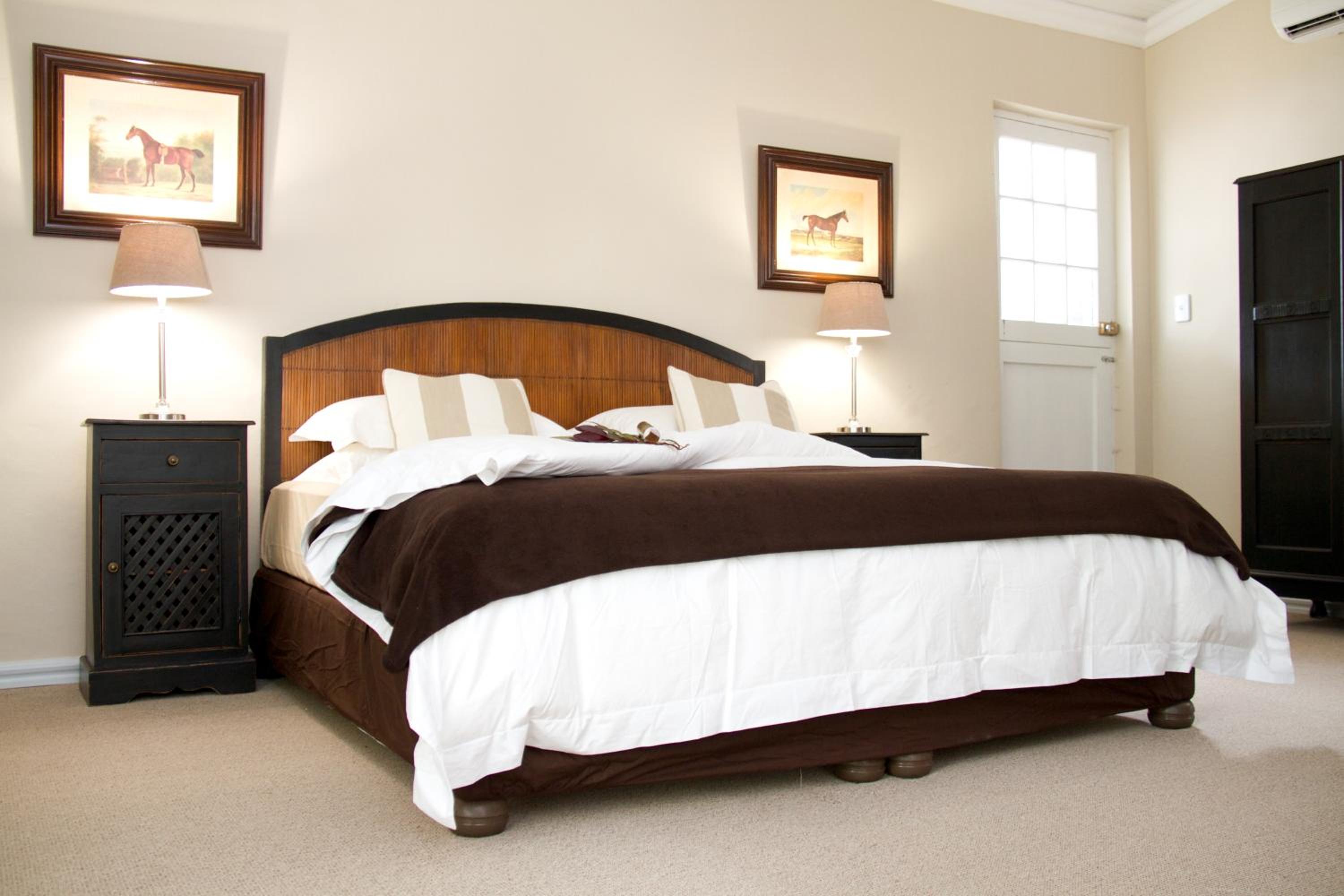 Deluxe King Room photo 1