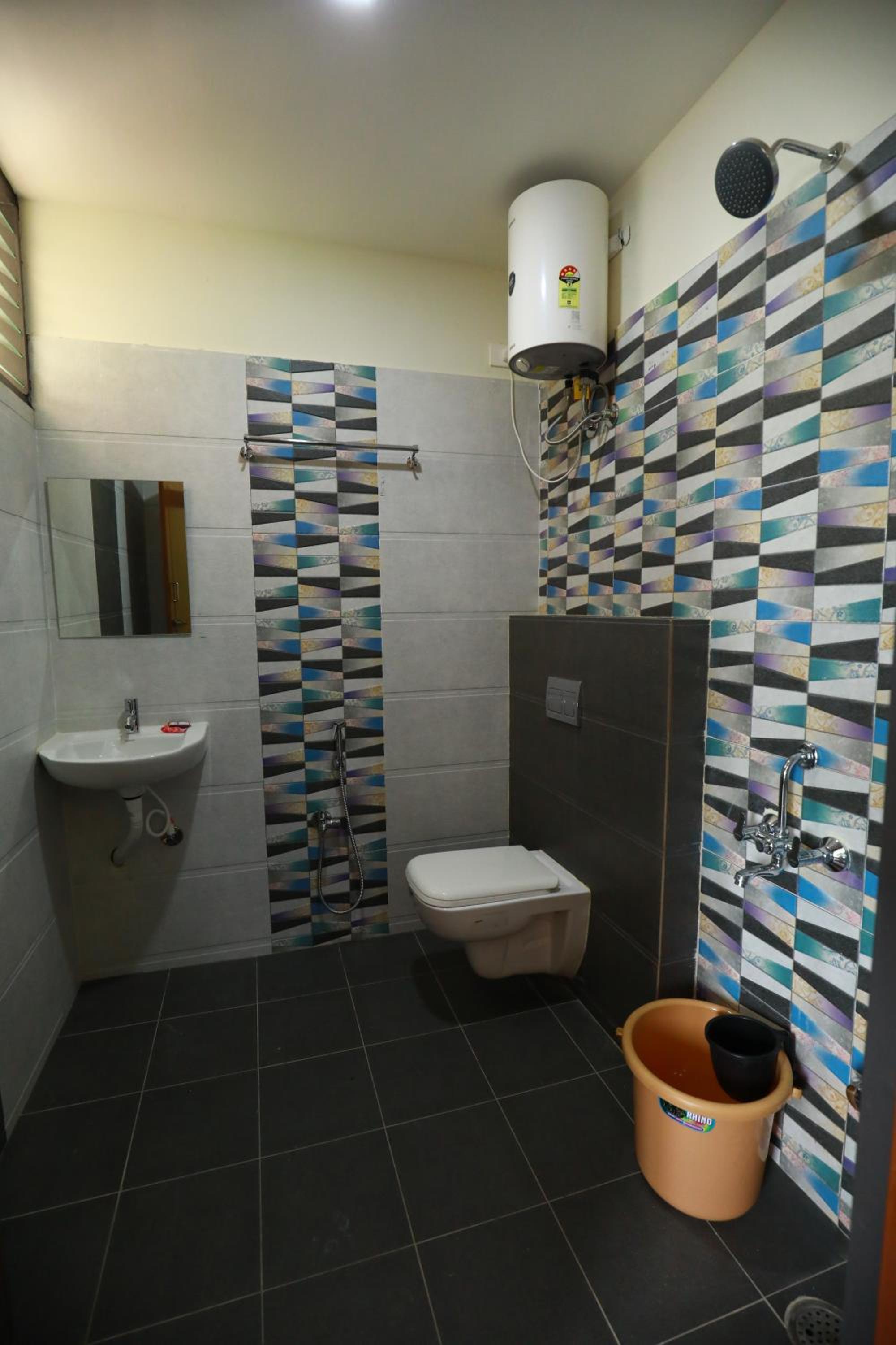 Deluxe Room - Photo 20