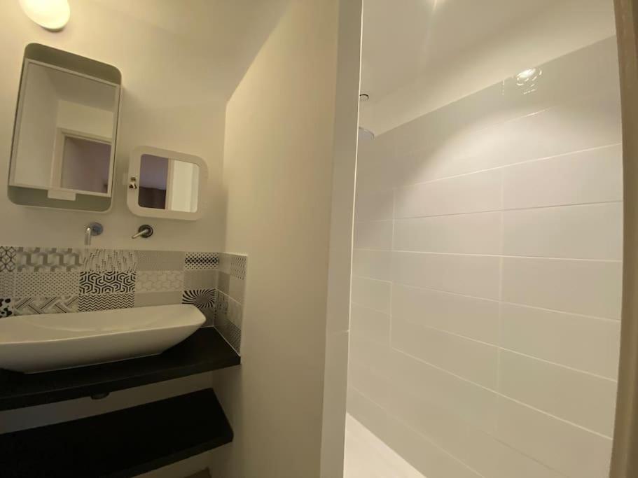 Double Room with Private Bathroom - Photo 3