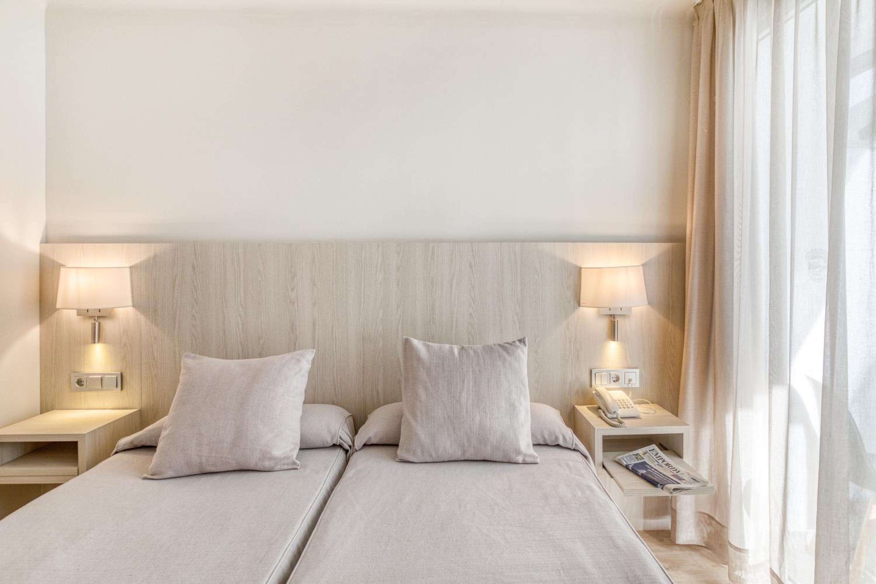 Standard Double or Twin Room with Balcony photo 3