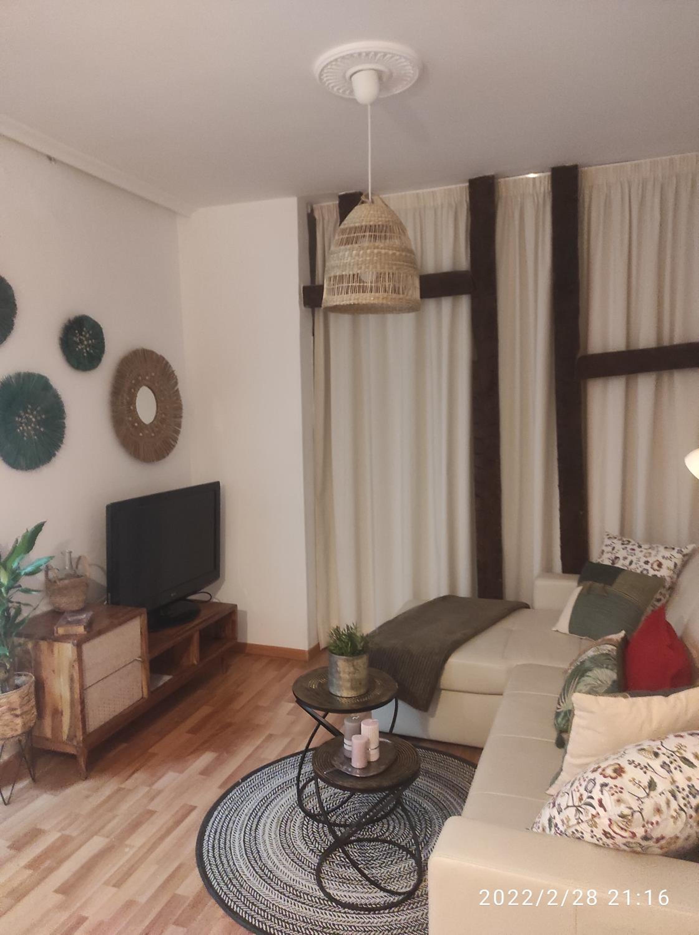 Apartment - Photo 2