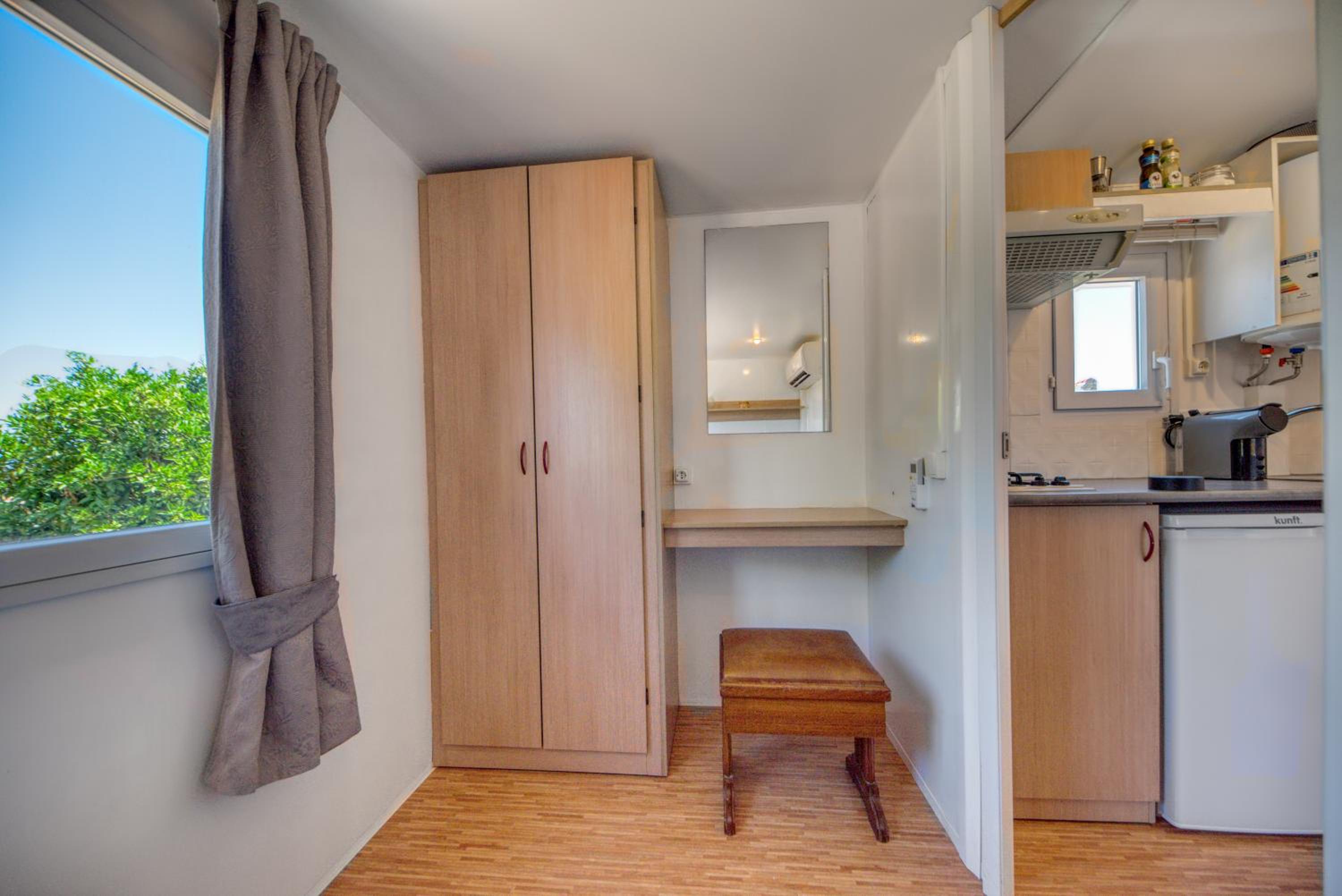 One-Bedroom House photo 2