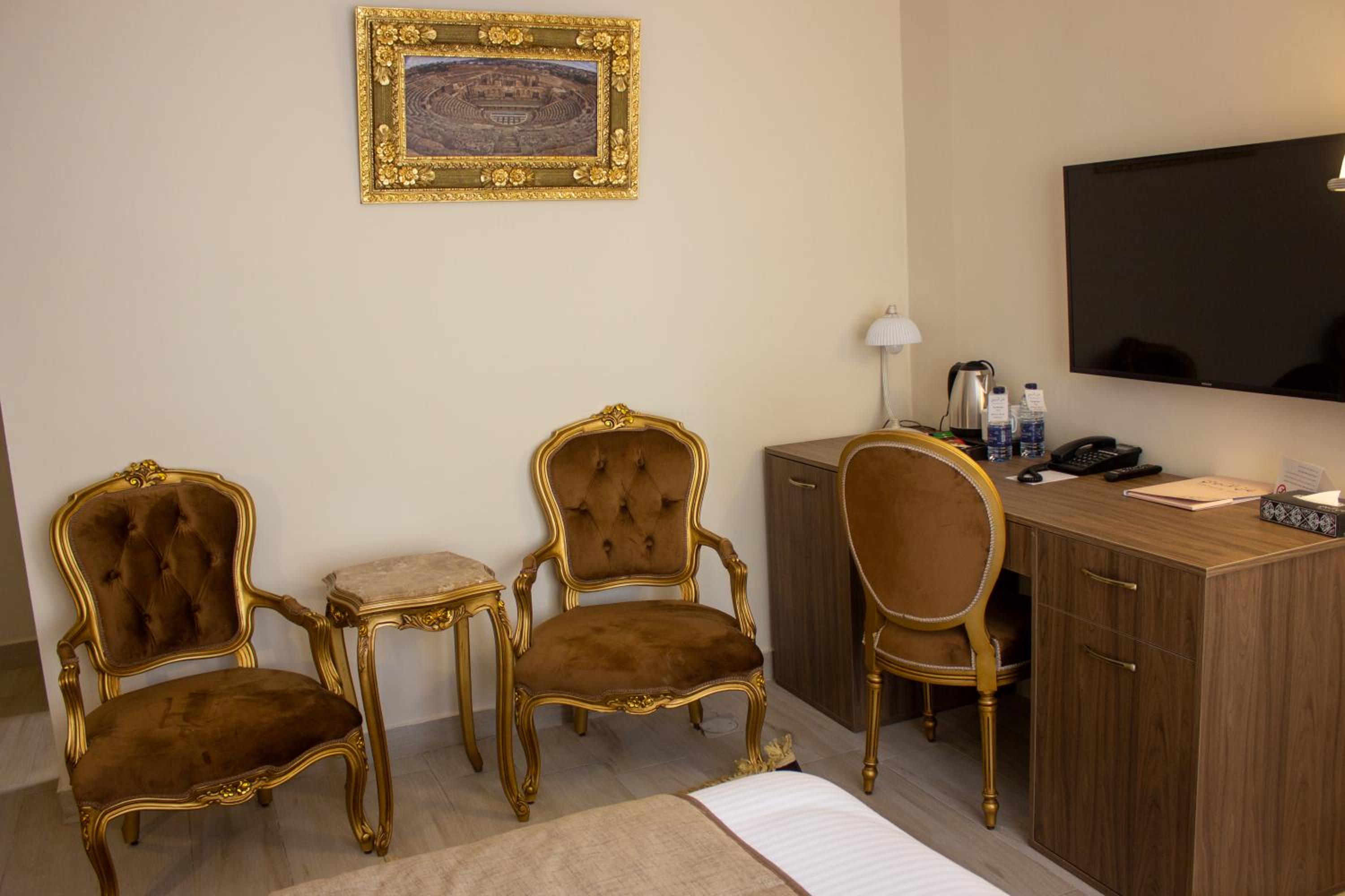 Deluxe Double Room - Photo 4