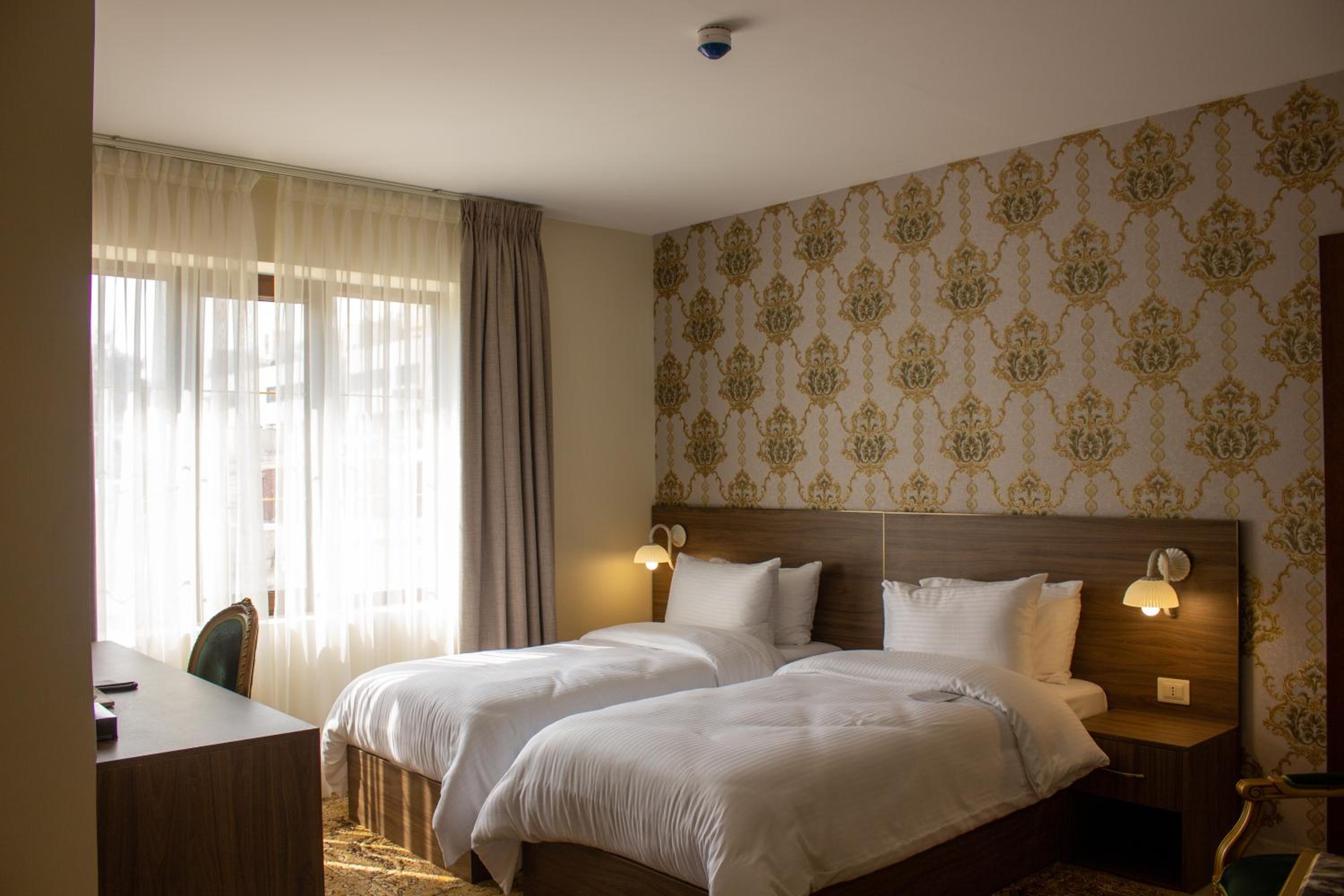 Superior Twin Room - Photo 2