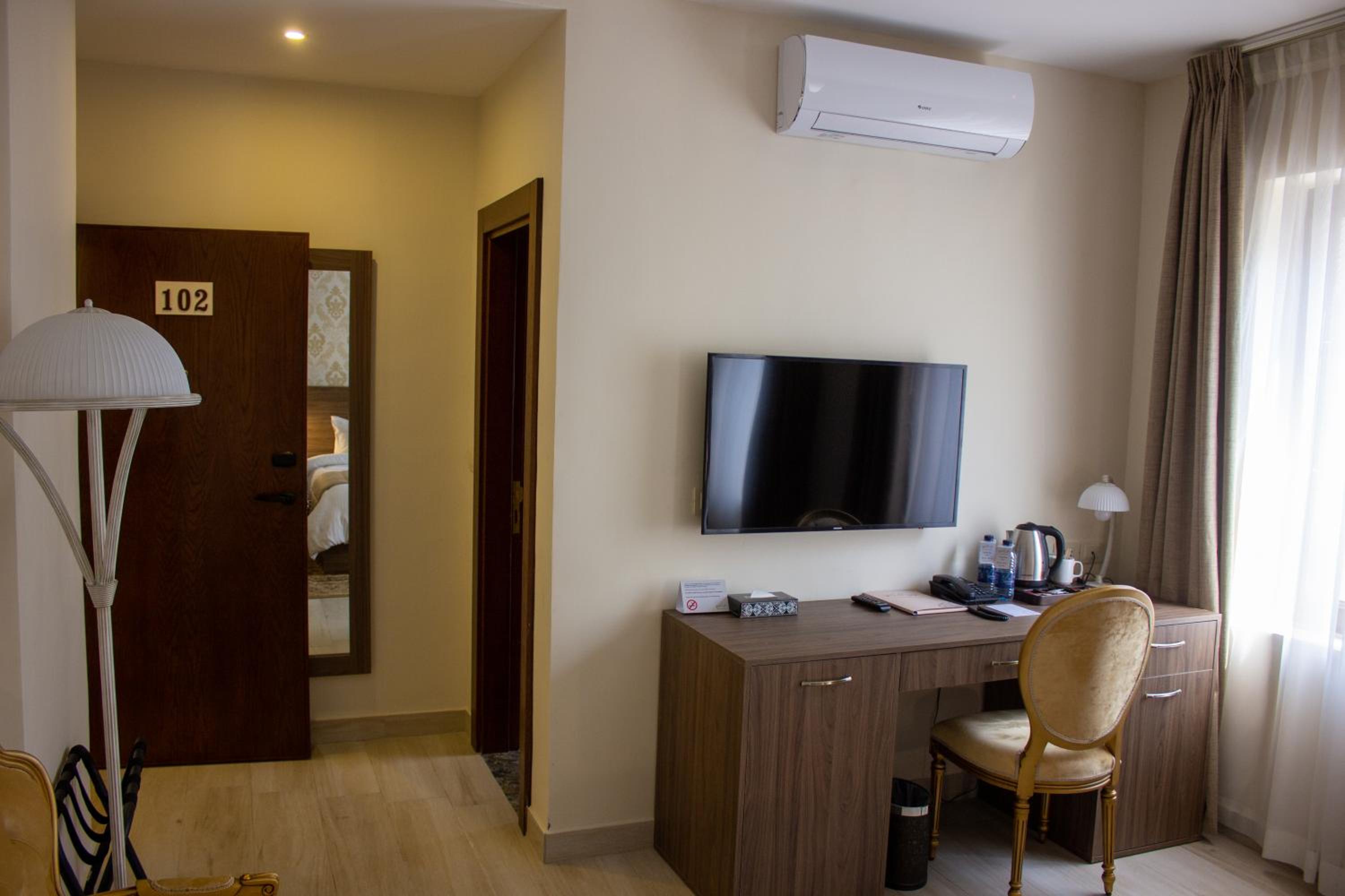 Superior Double Room - Photo 9