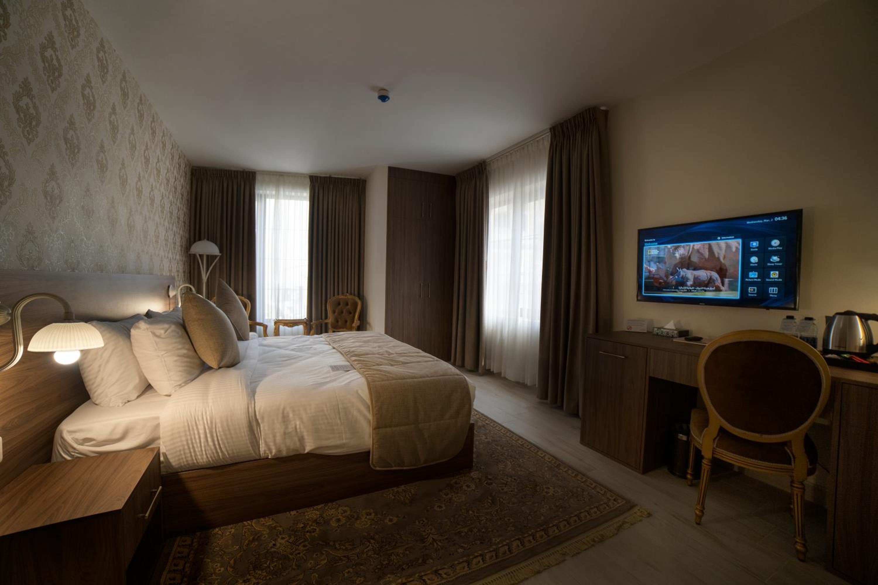 Deluxe Double Room - Photo 15