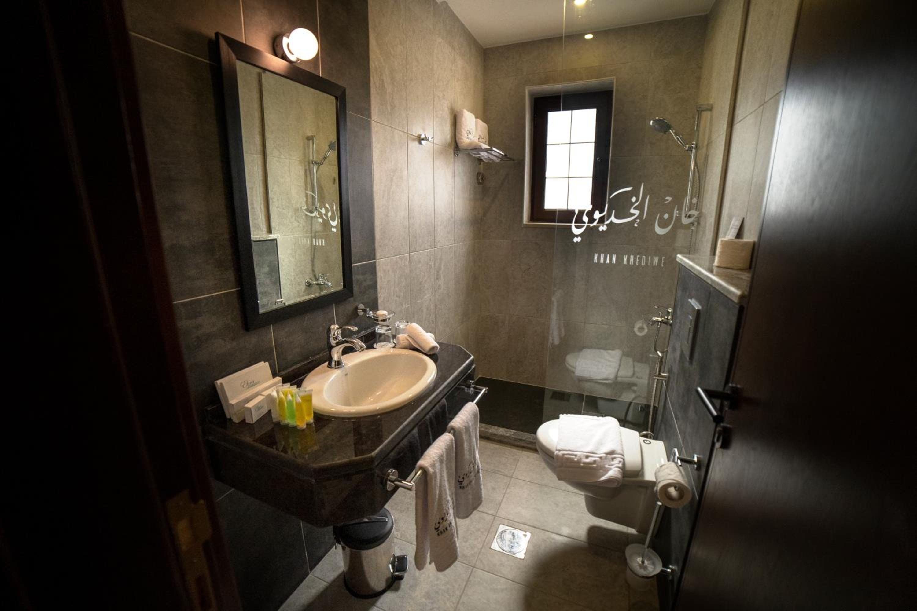 Deluxe Double Room - Photo 12