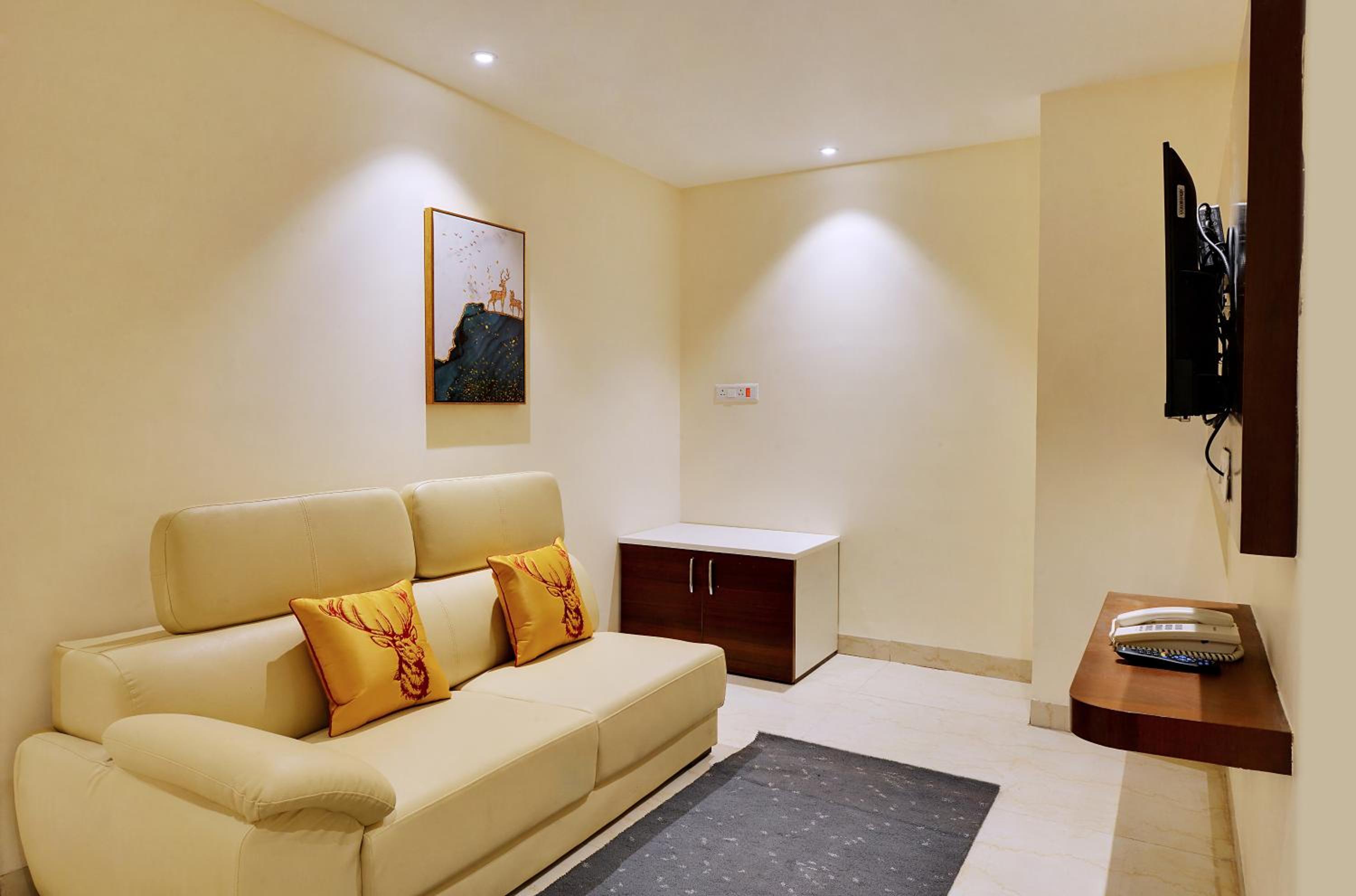 Suite - Photo 6