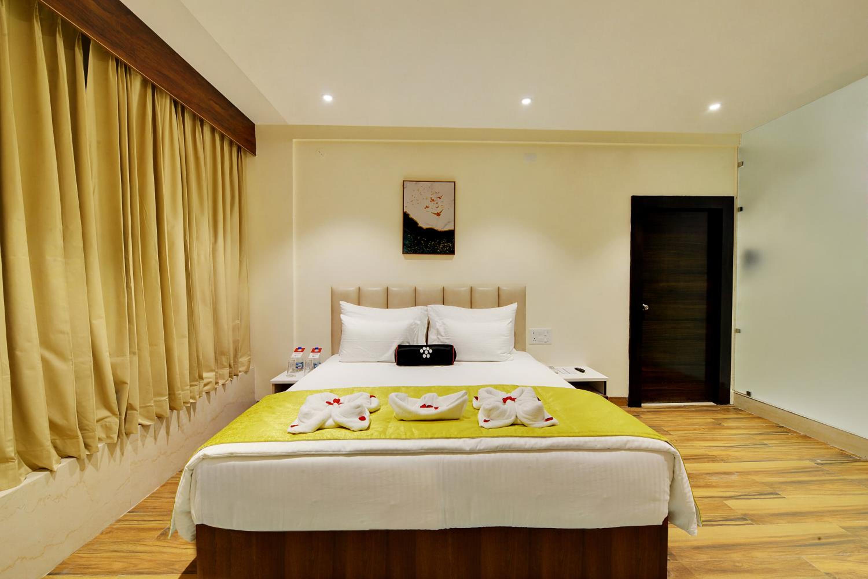Suite - Photo 5