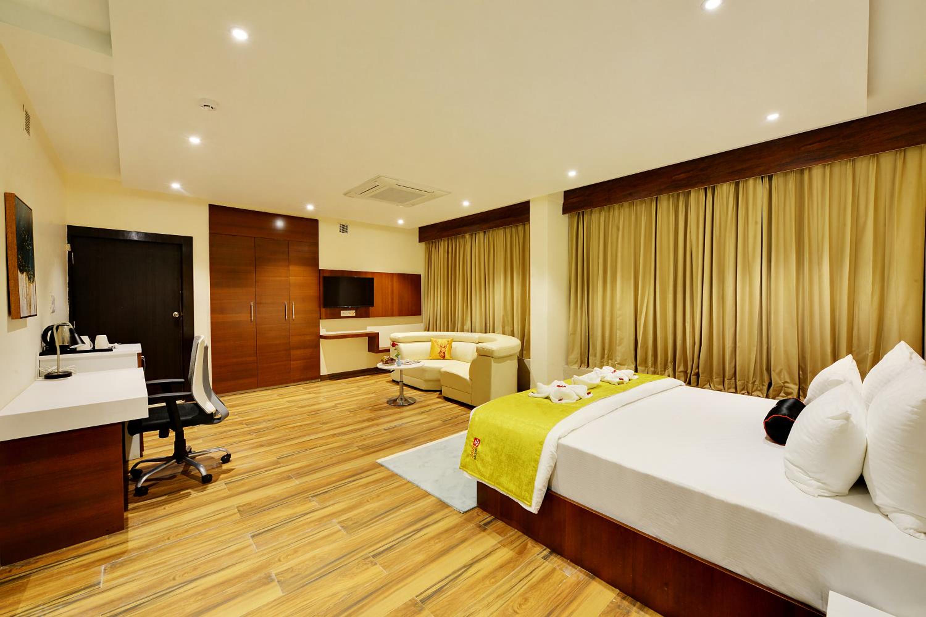 Suite - Photo 4