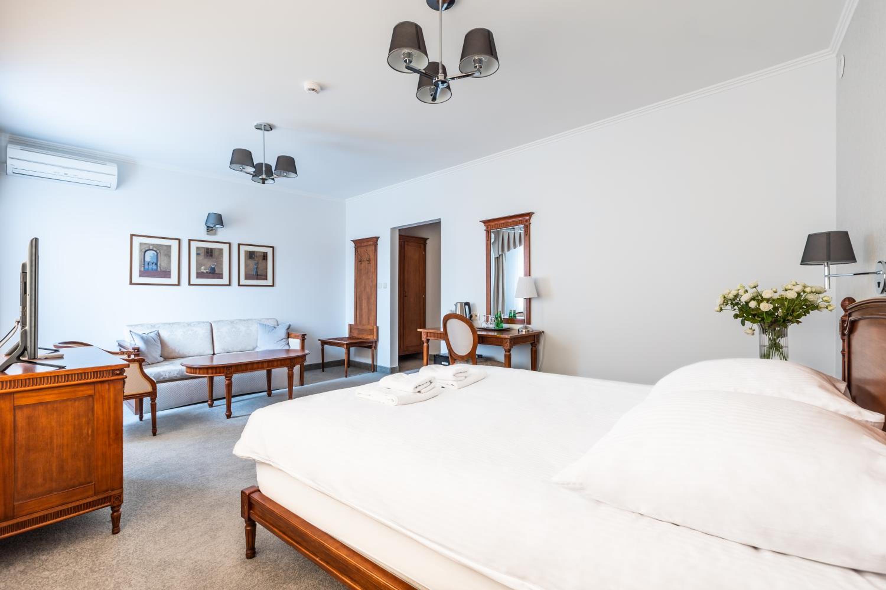 Deluxe Double Room - Photo 5