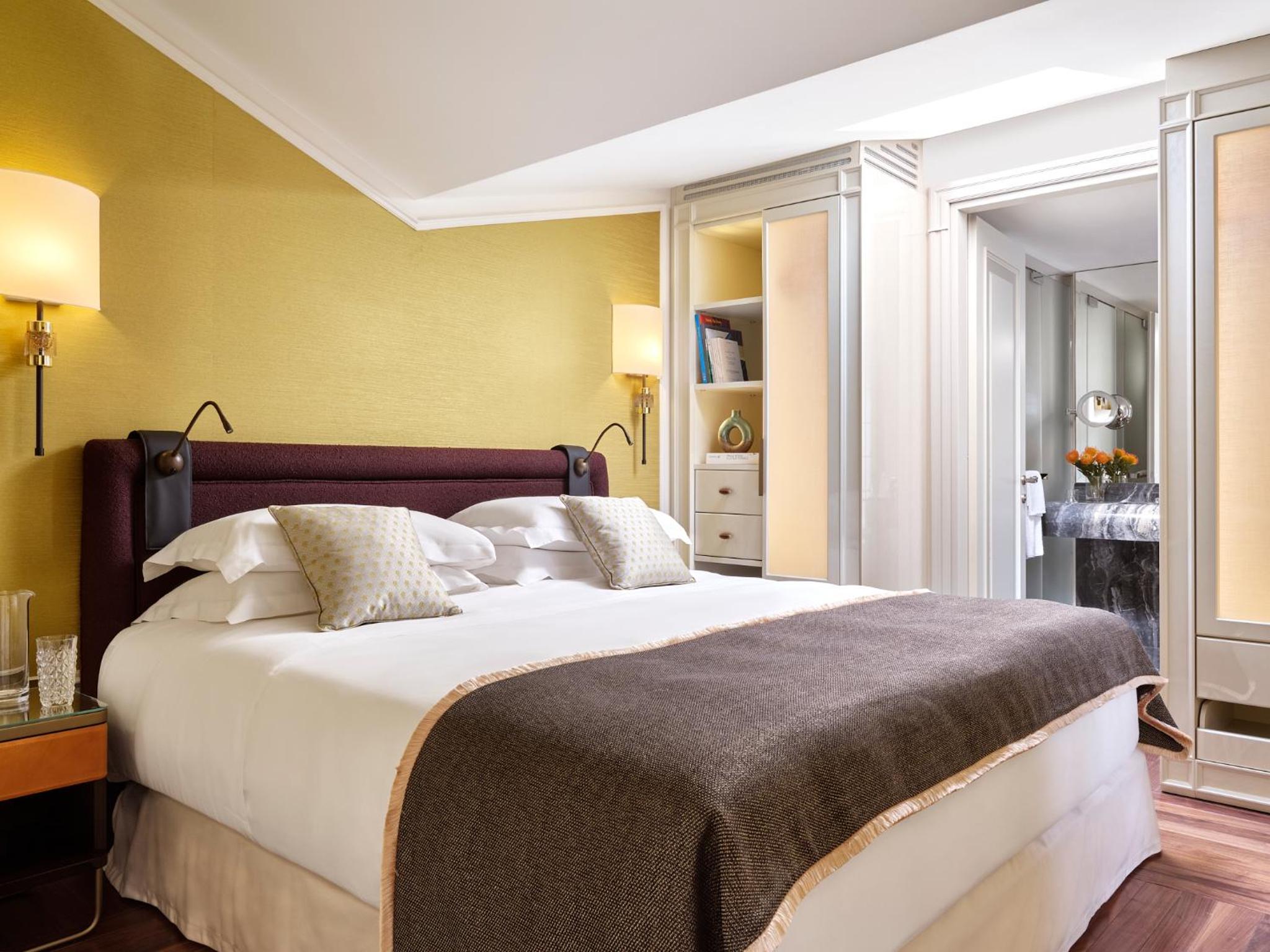Available room