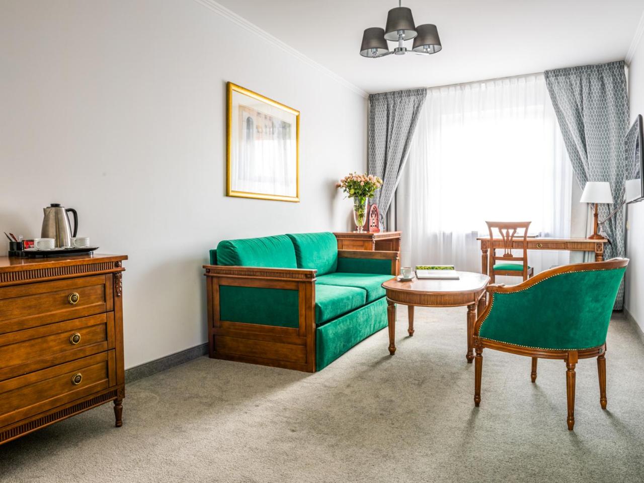 Apartment - Photo 2