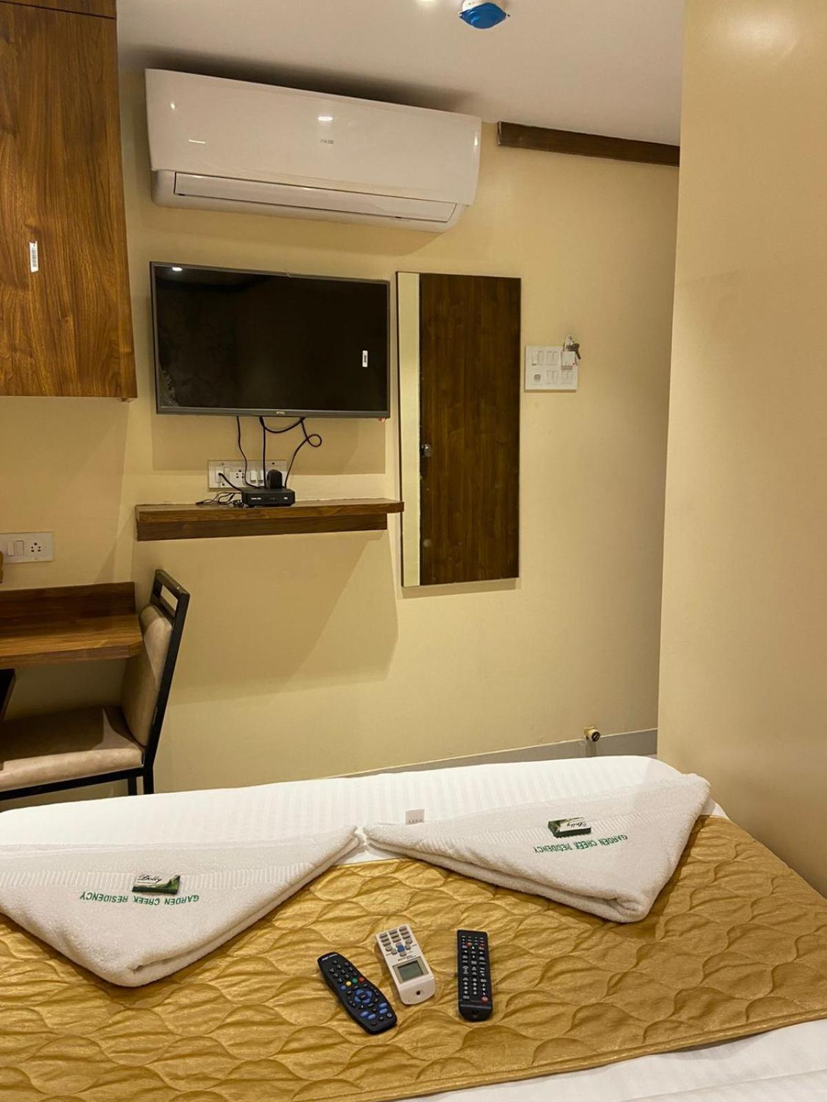 Standard Double Room - Photo 4