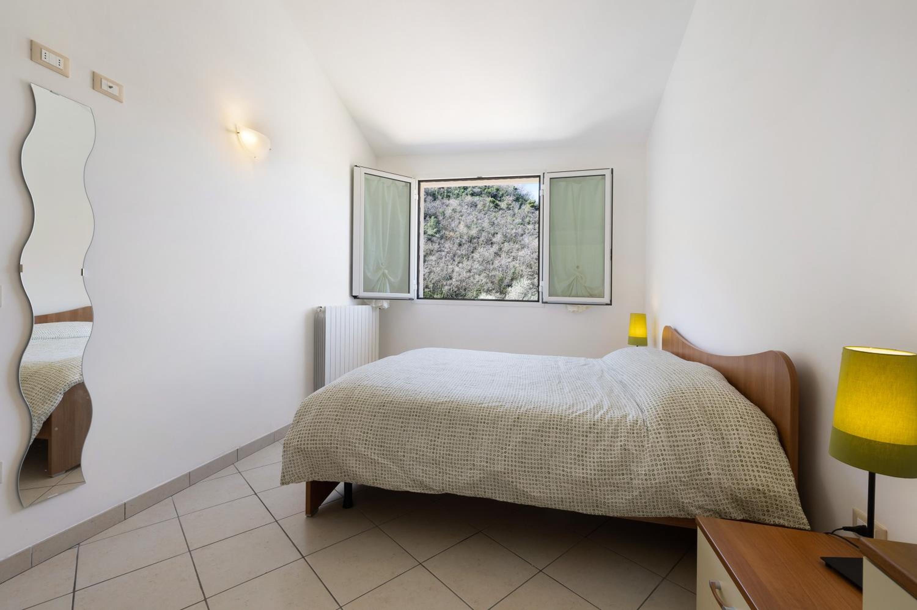 Two-Bedroom Apartment with Mountain View photo 1